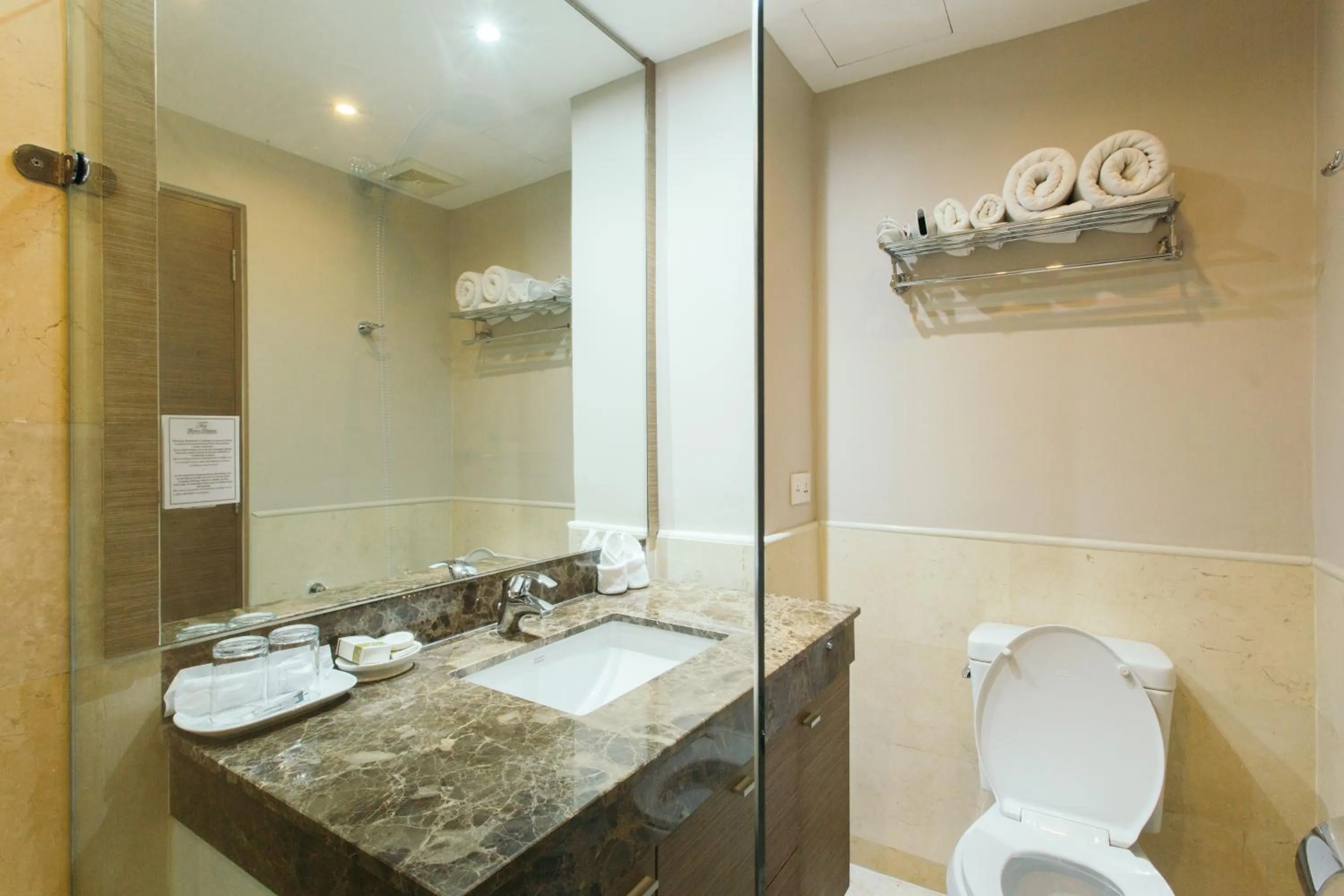 Bathroom in Thomson Residence Hotel