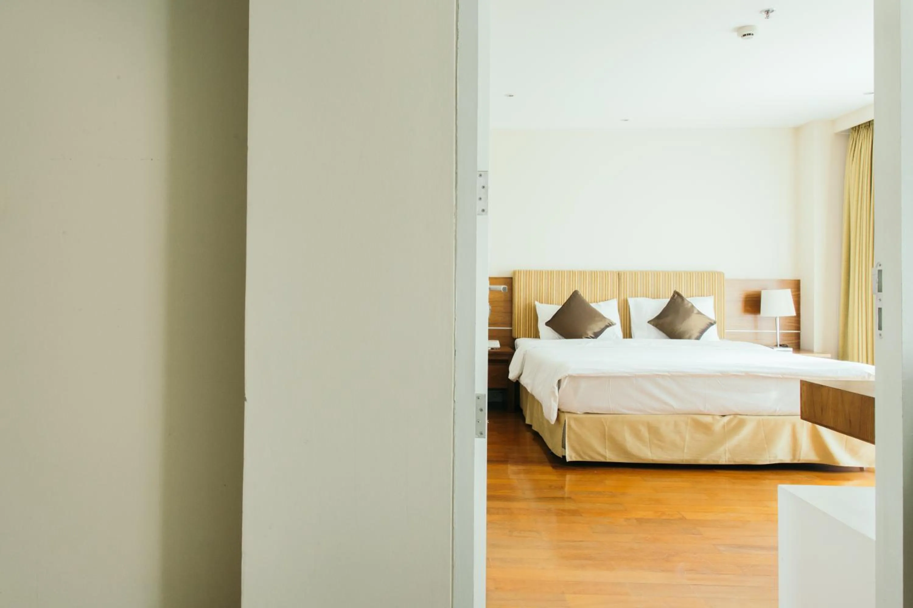 Bedroom, Bed in Thomson Residence Hotel
