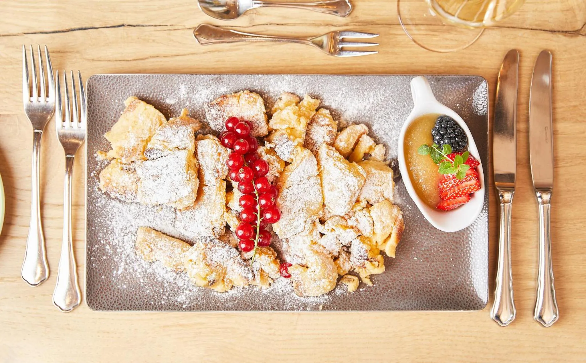 Restaurant/places to eat in Hotel Neue Post