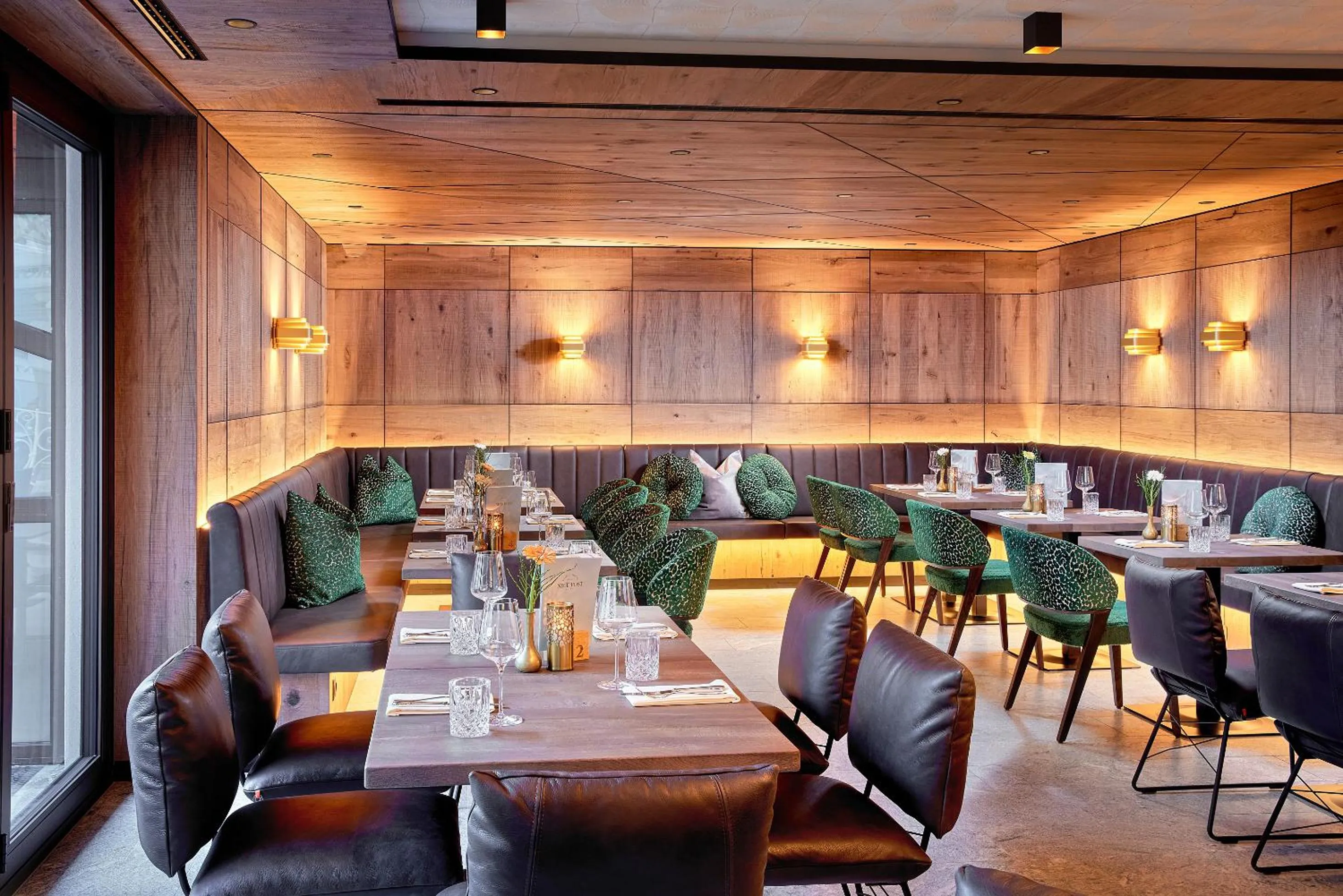 Restaurant/places to eat in Hotel Neue Post