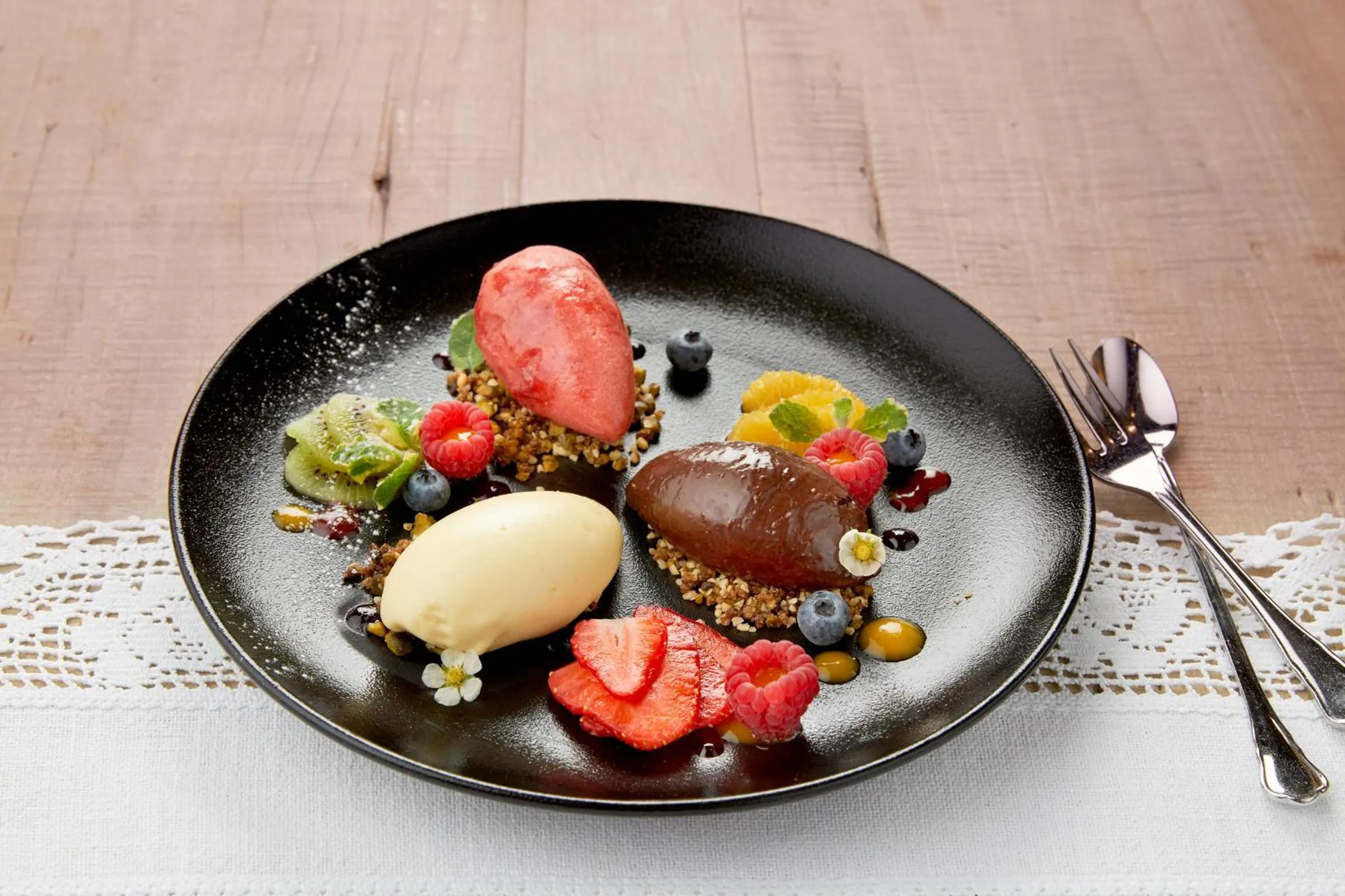 Food and drinks in Hotel Neue Post