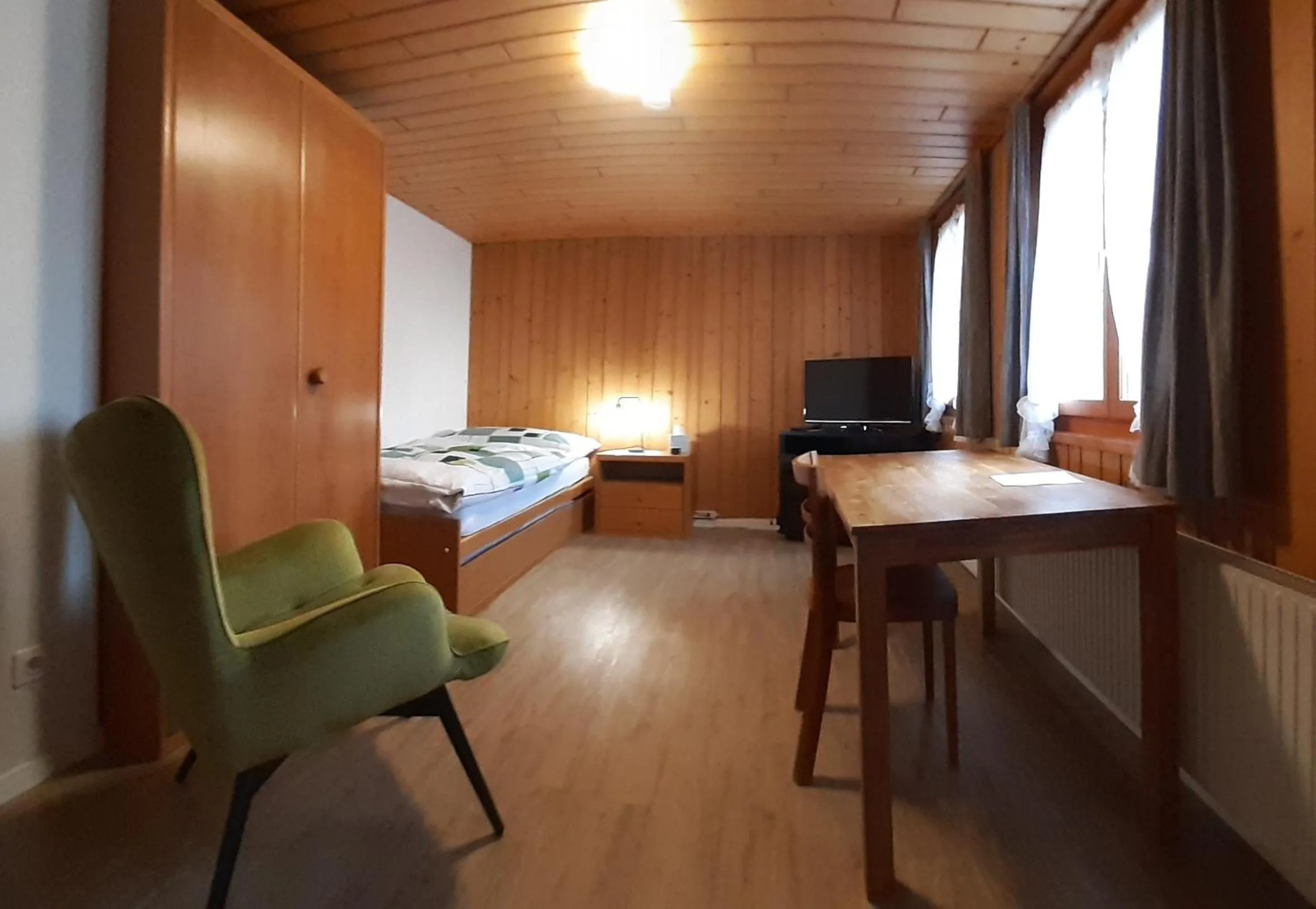 Photo of the whole room, Bed in B&B Rössli Gondiswil