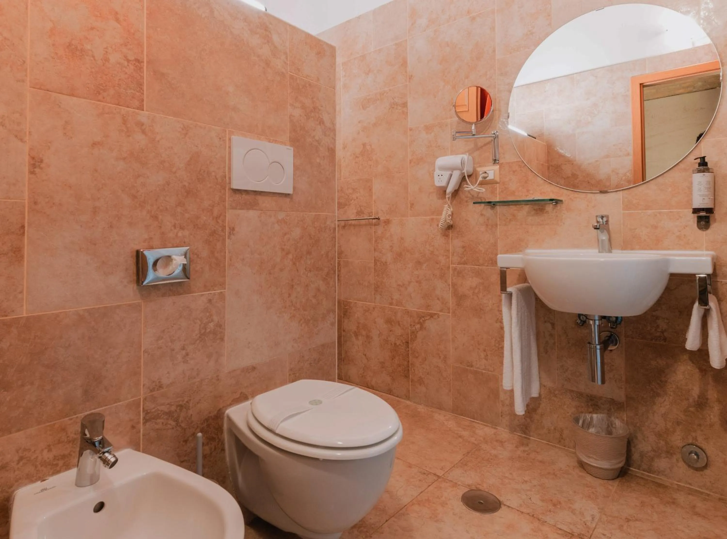 Le Clarisse Pantheon