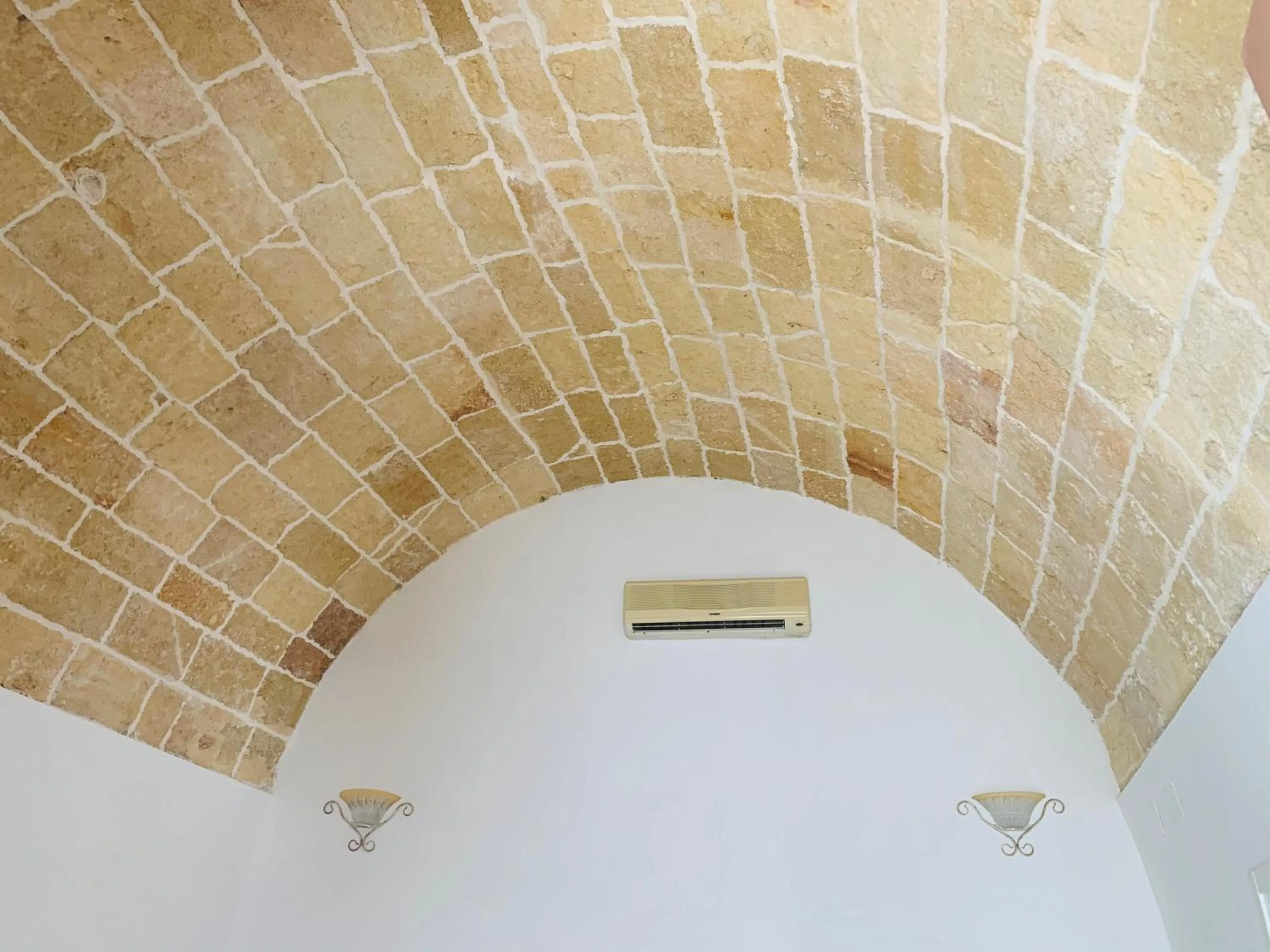 air conditioner in Nonna Veronica