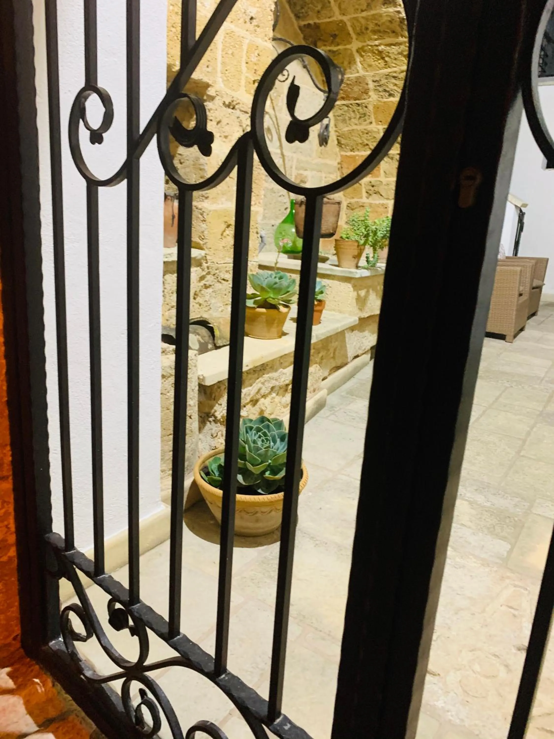 Property building in Nonna Veronica