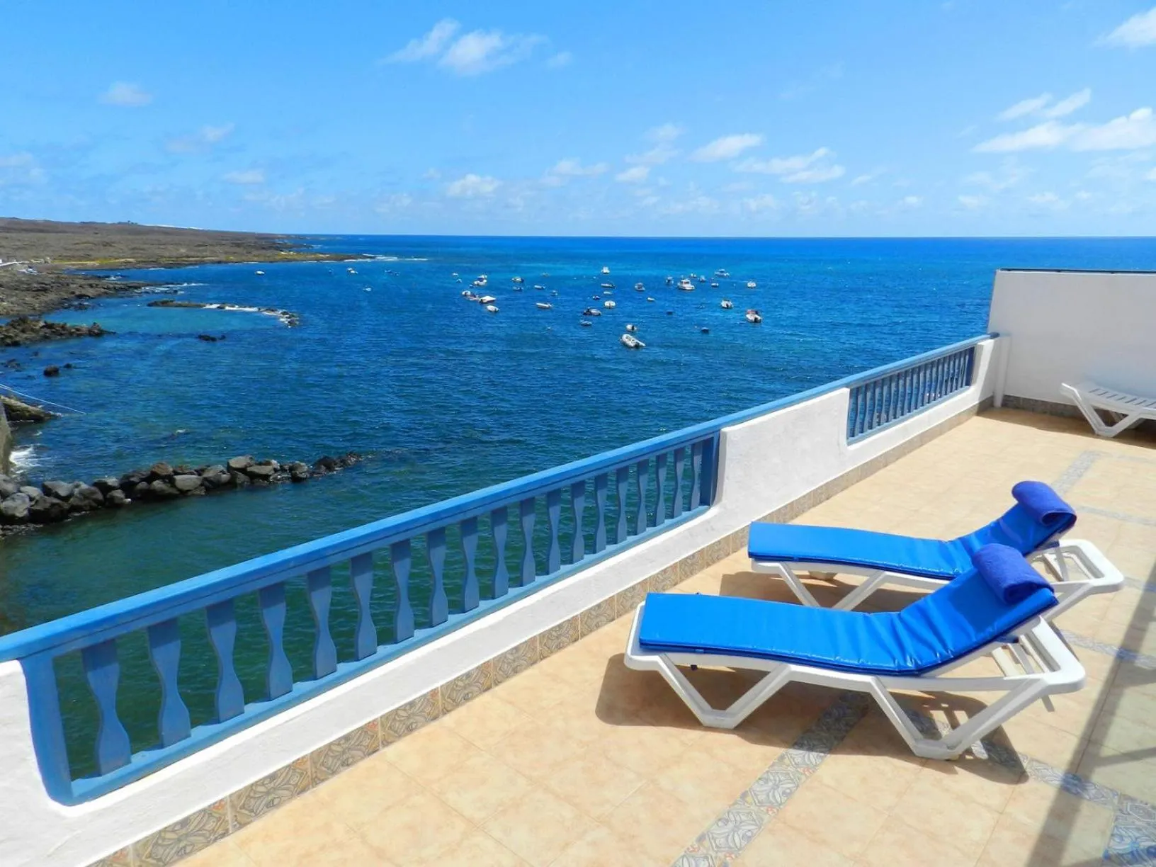 Balcony/Terrace in Casa Azul by Escape Home