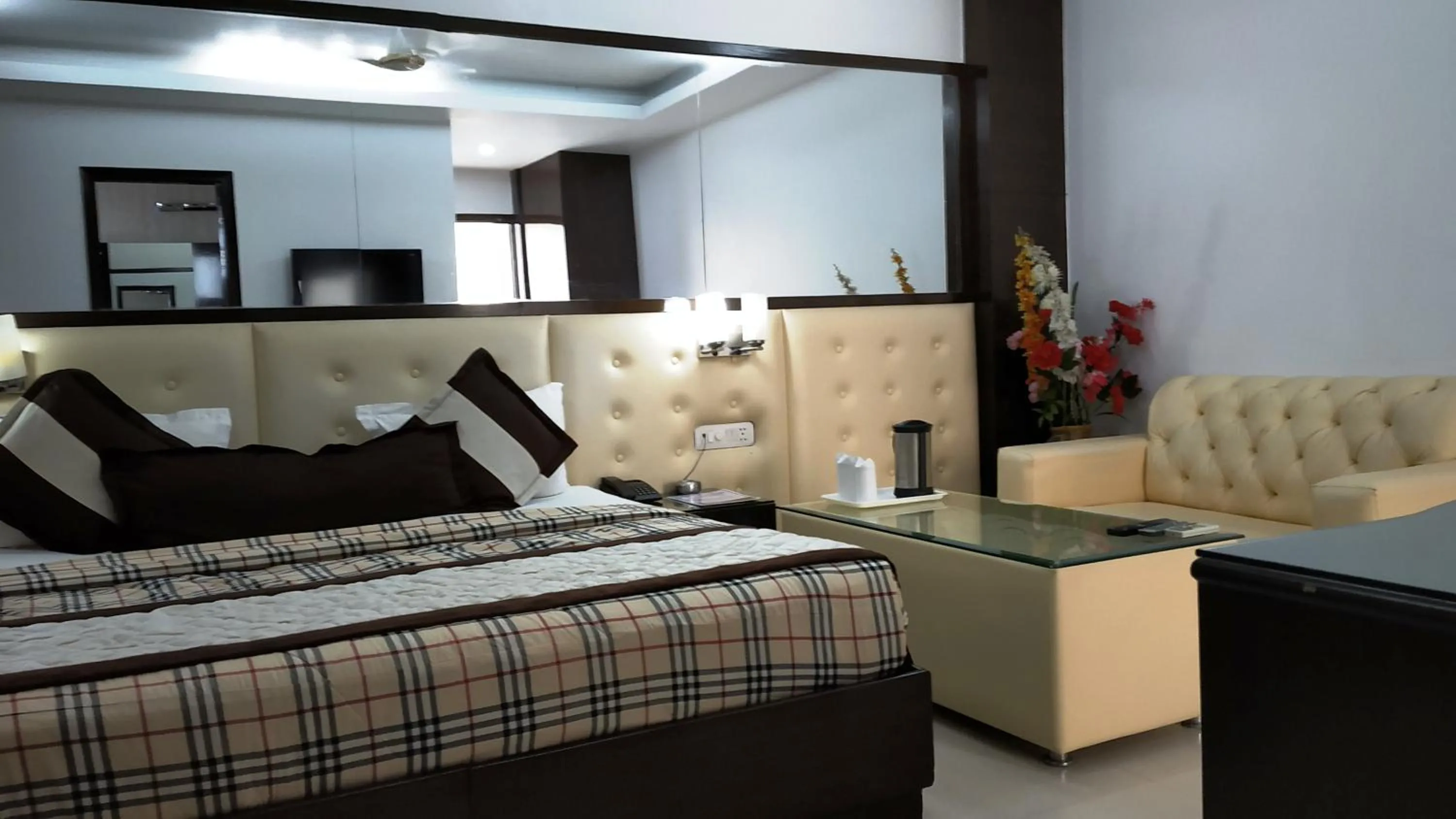 bunk bed, Bed in Sohi Residency