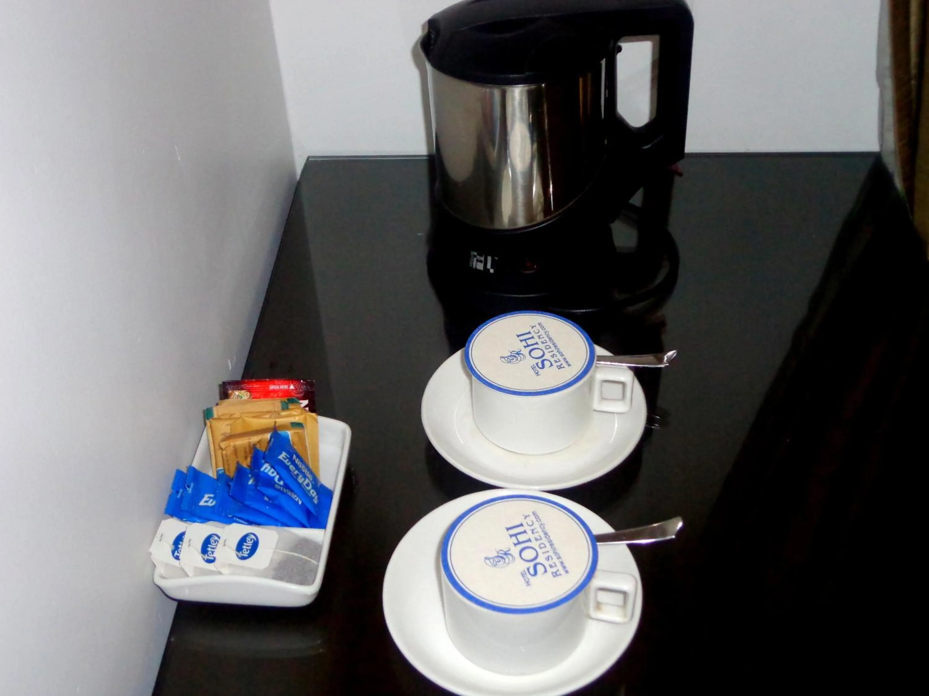 Coffee/tea facilities in Sohi Residency