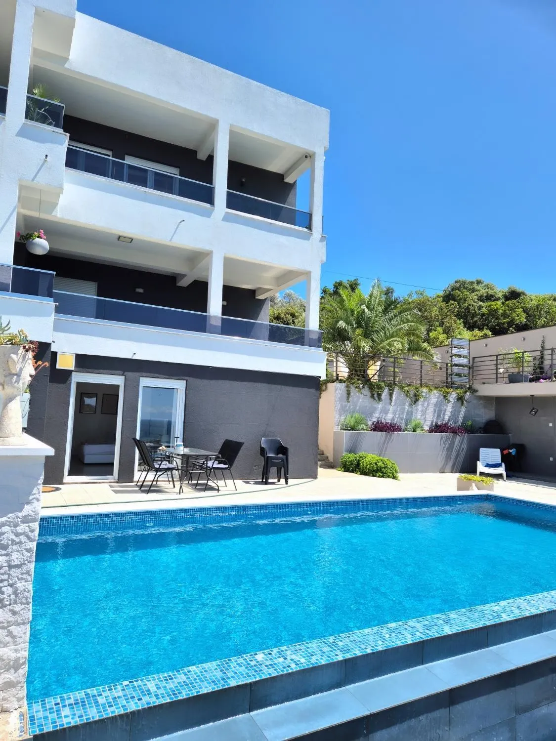 Apartments Merin