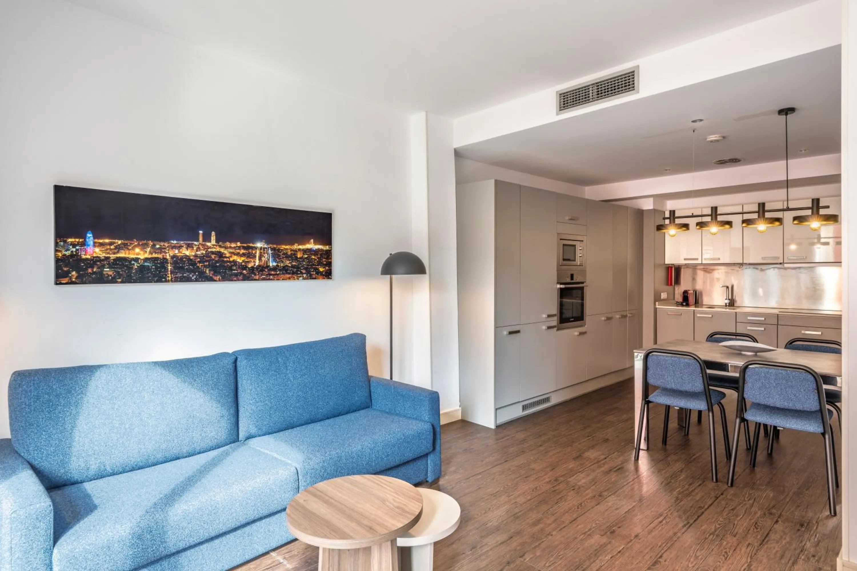 Kitchen or kitchenette in Aspasios Catedral Apartments