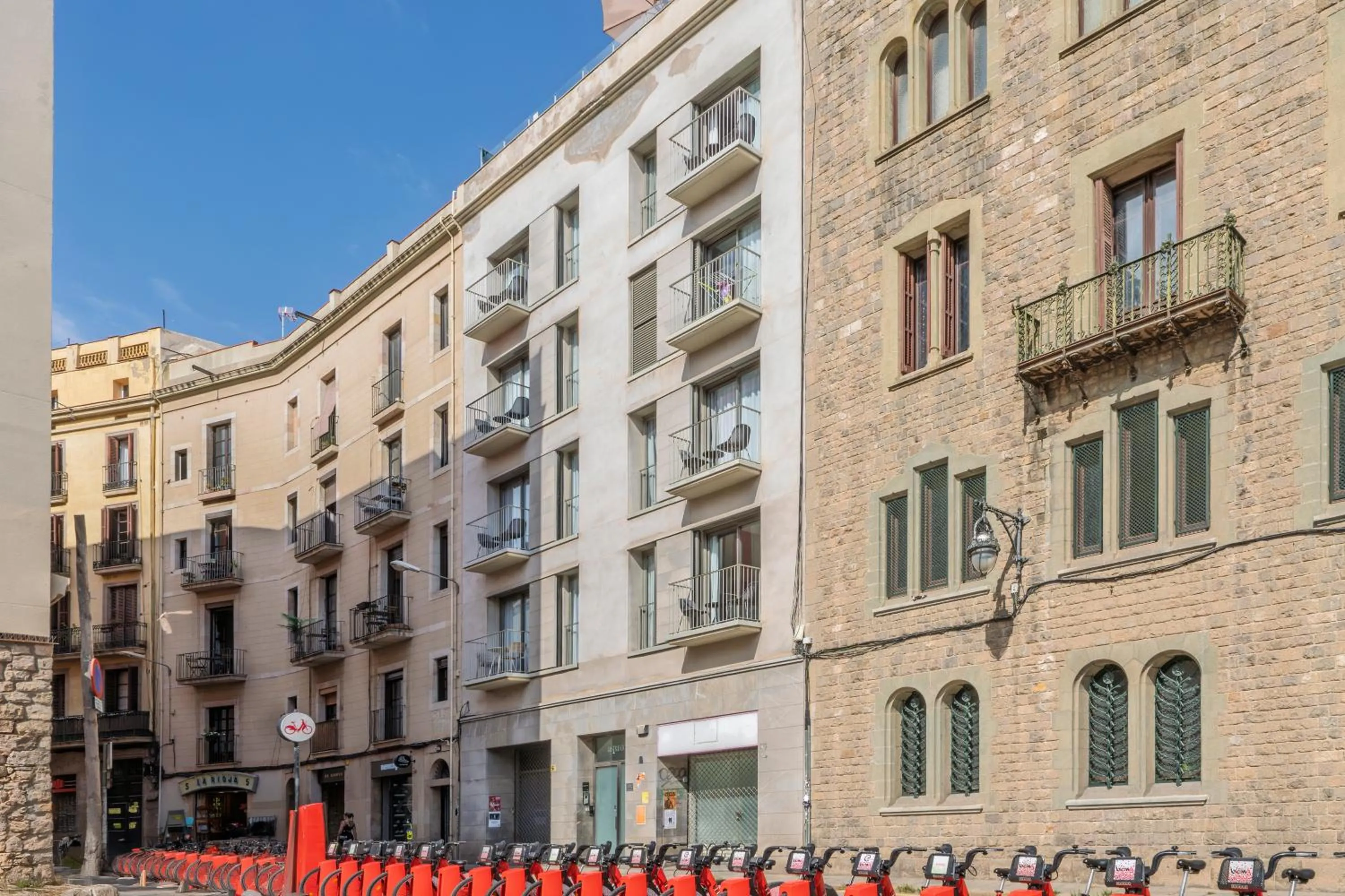 Property building in Aspasios Catedral Apartments