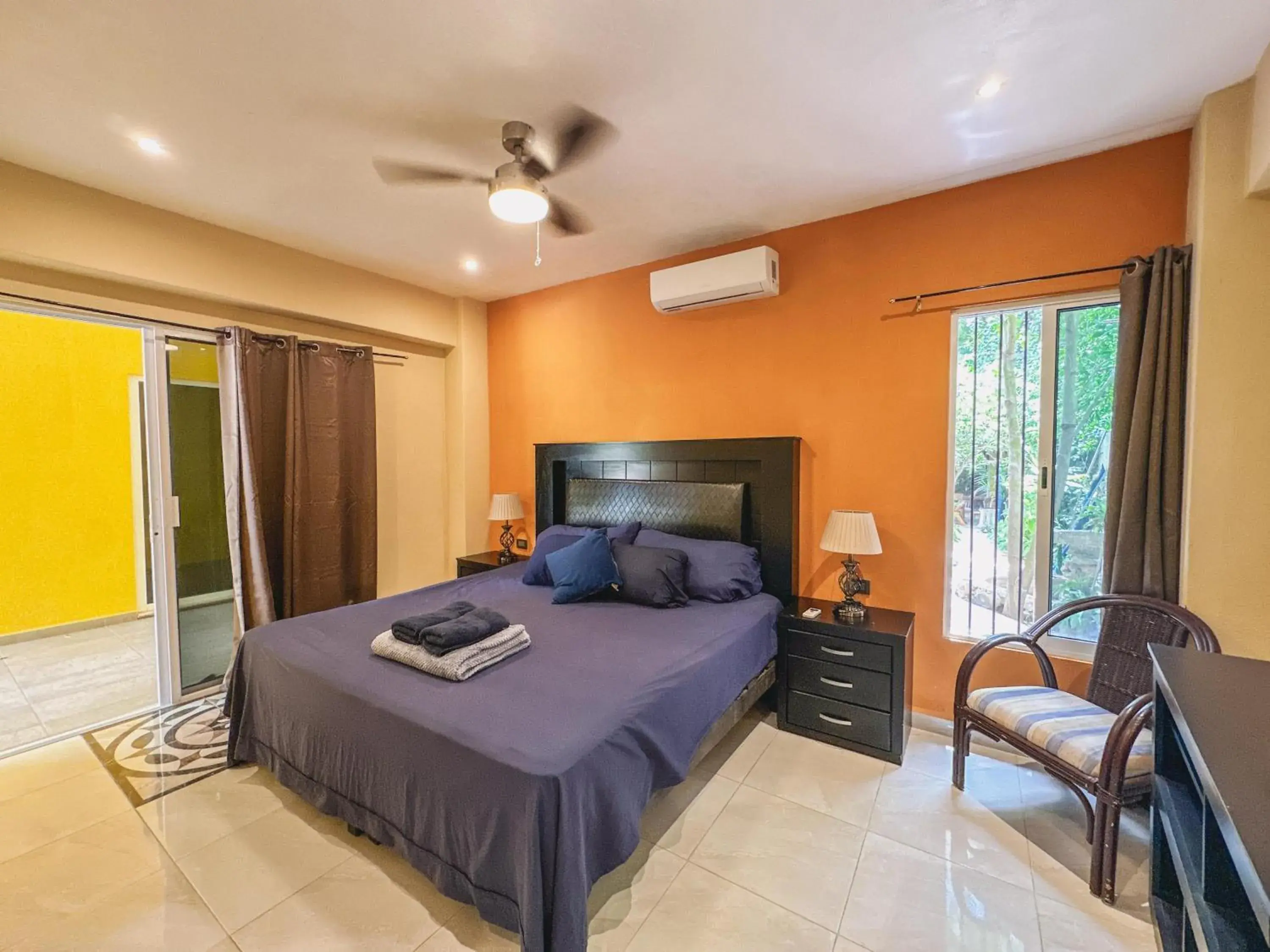 Superior Queen Room - single occupancy in Casa Daniels Guesthouse Superior Queen Room - single occupancy in Casa Daniels Guesthouse