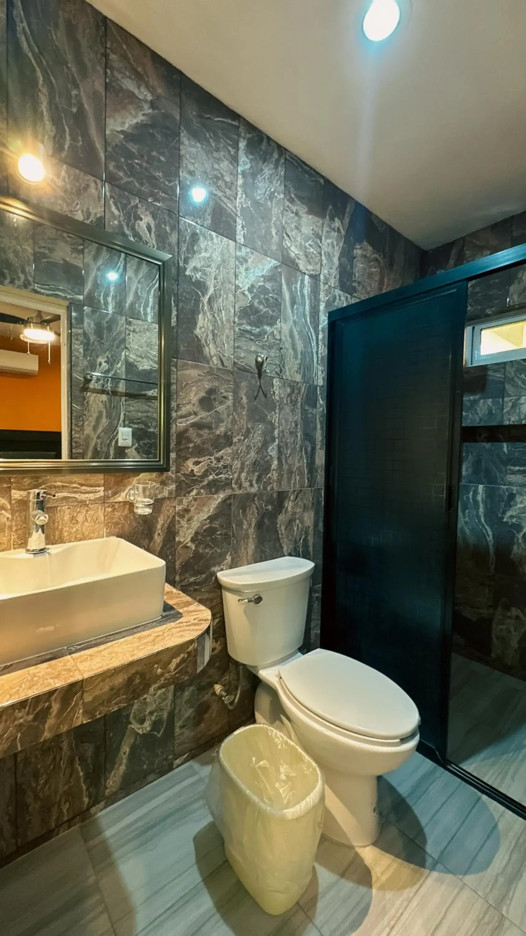 Queen Room - single occupancy in Casa Daniels Guesthouse Queen Room - single occupancy in Casa Daniels Guesthouse