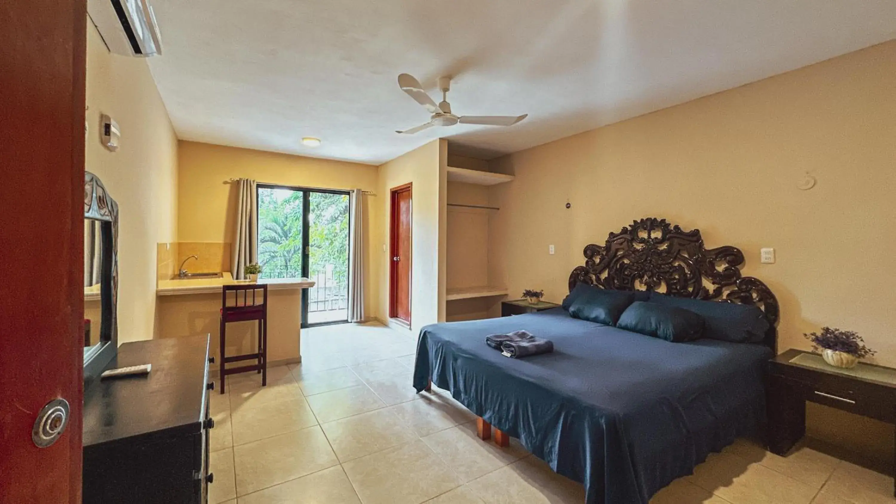 Deluxe Double Room - single occupancy in Casa Daniels Guesthouse Deluxe Double Room - single occupancy in Casa Daniels Guesthouse