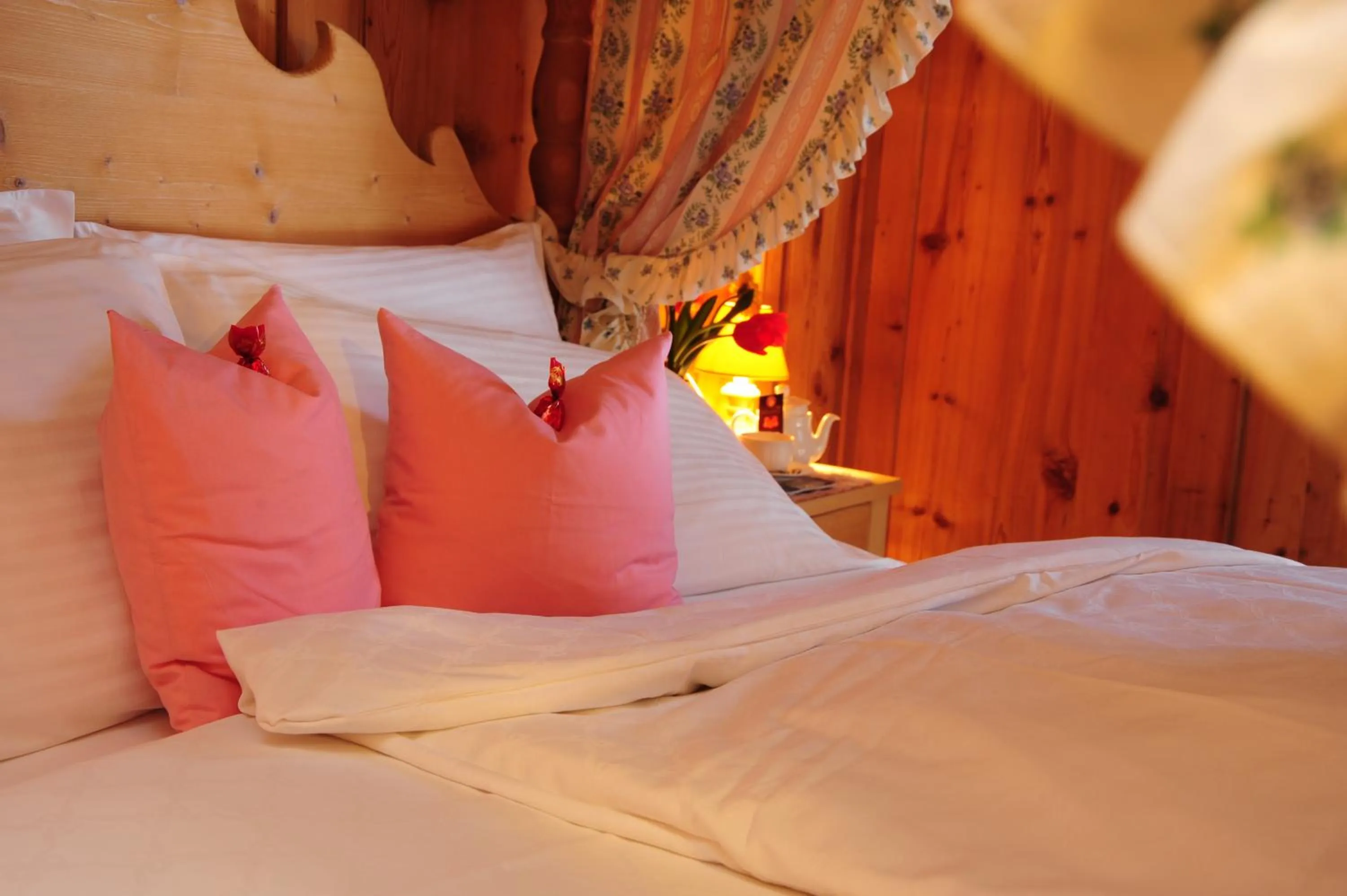 Decorative detail, Bed in Hotel Chalet Alpenrose Bio Wellness Naturaktivhotel