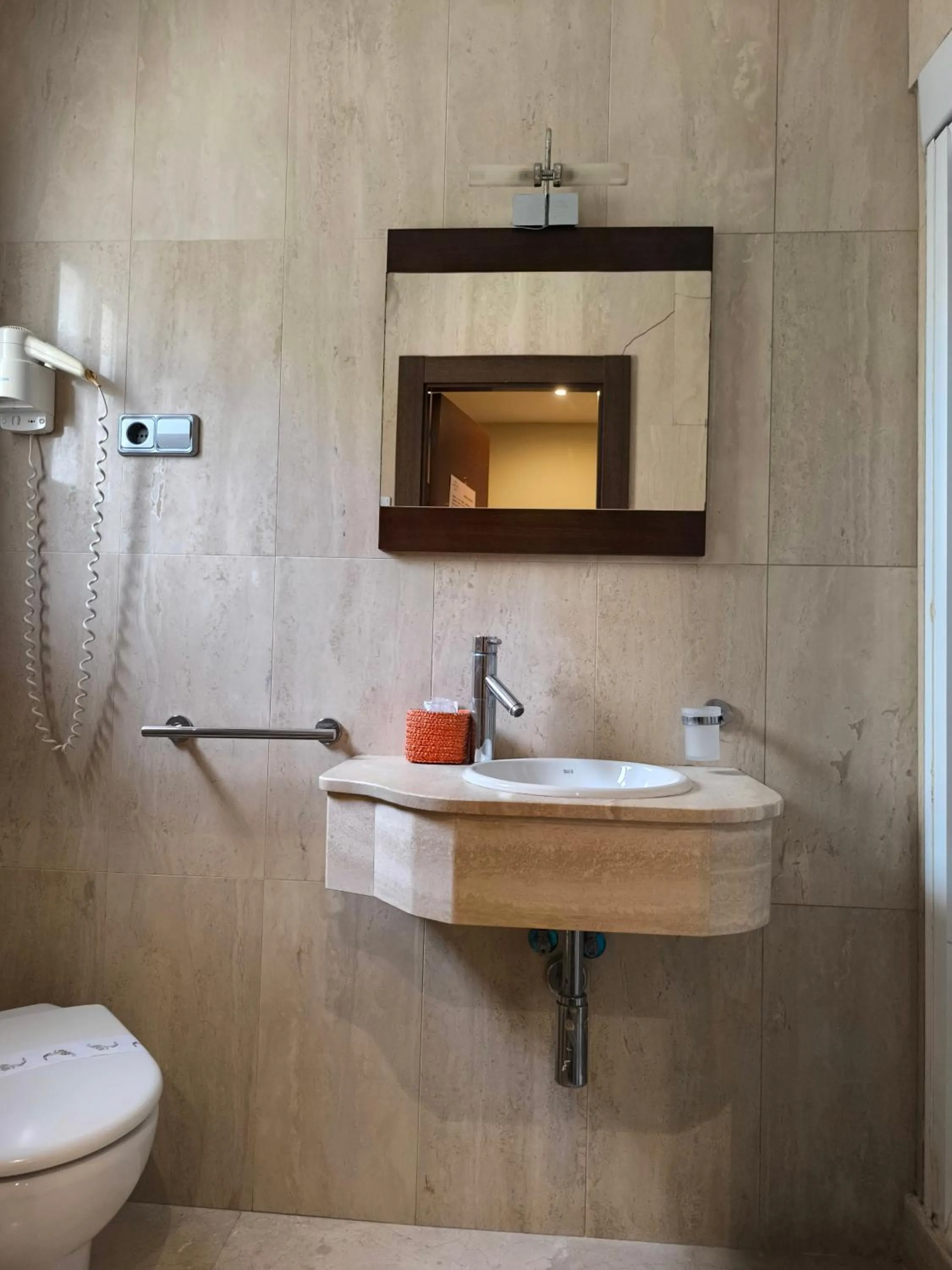 Bathroom in Hotel Santa Barbara