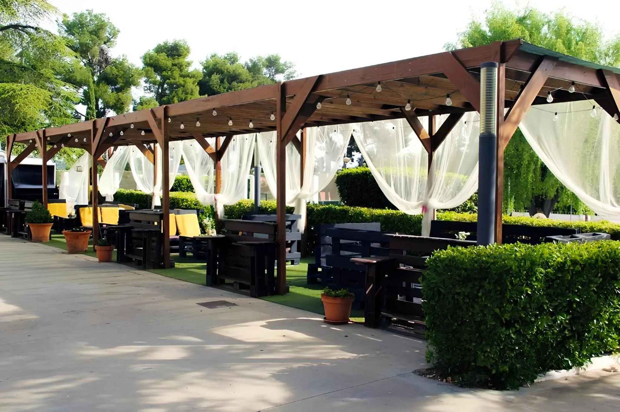 Swimming pool in Hotel Santa Barbara