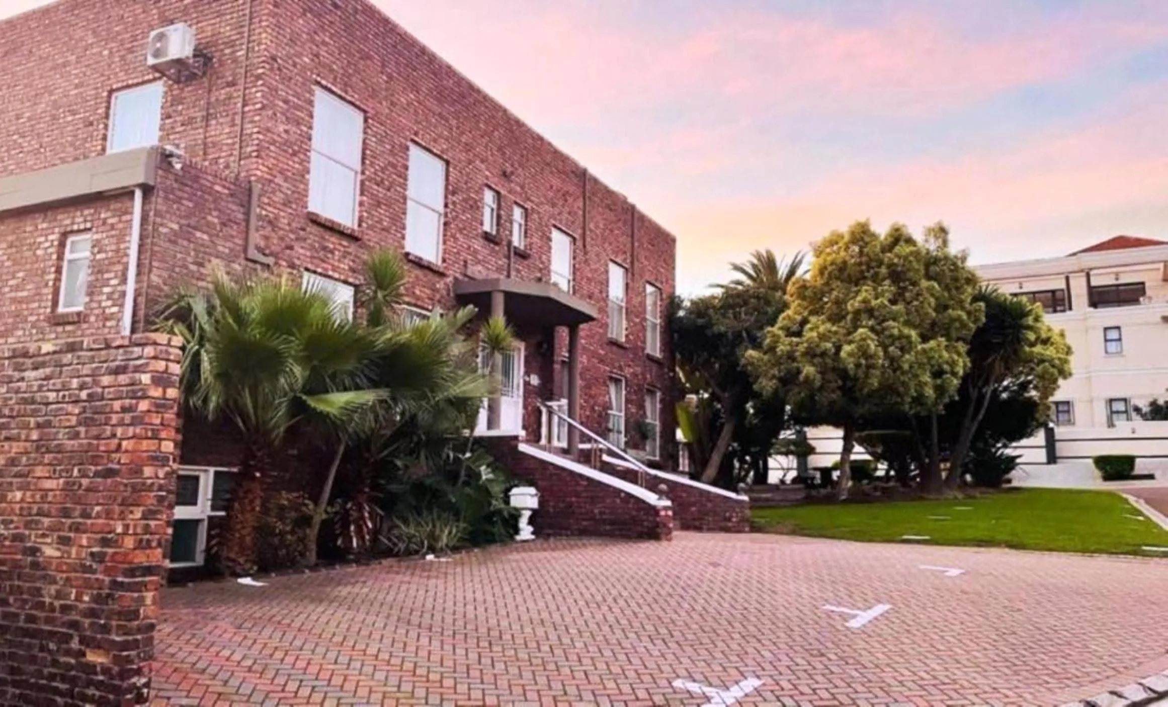 Property building in Plattekloof Premium Lodge