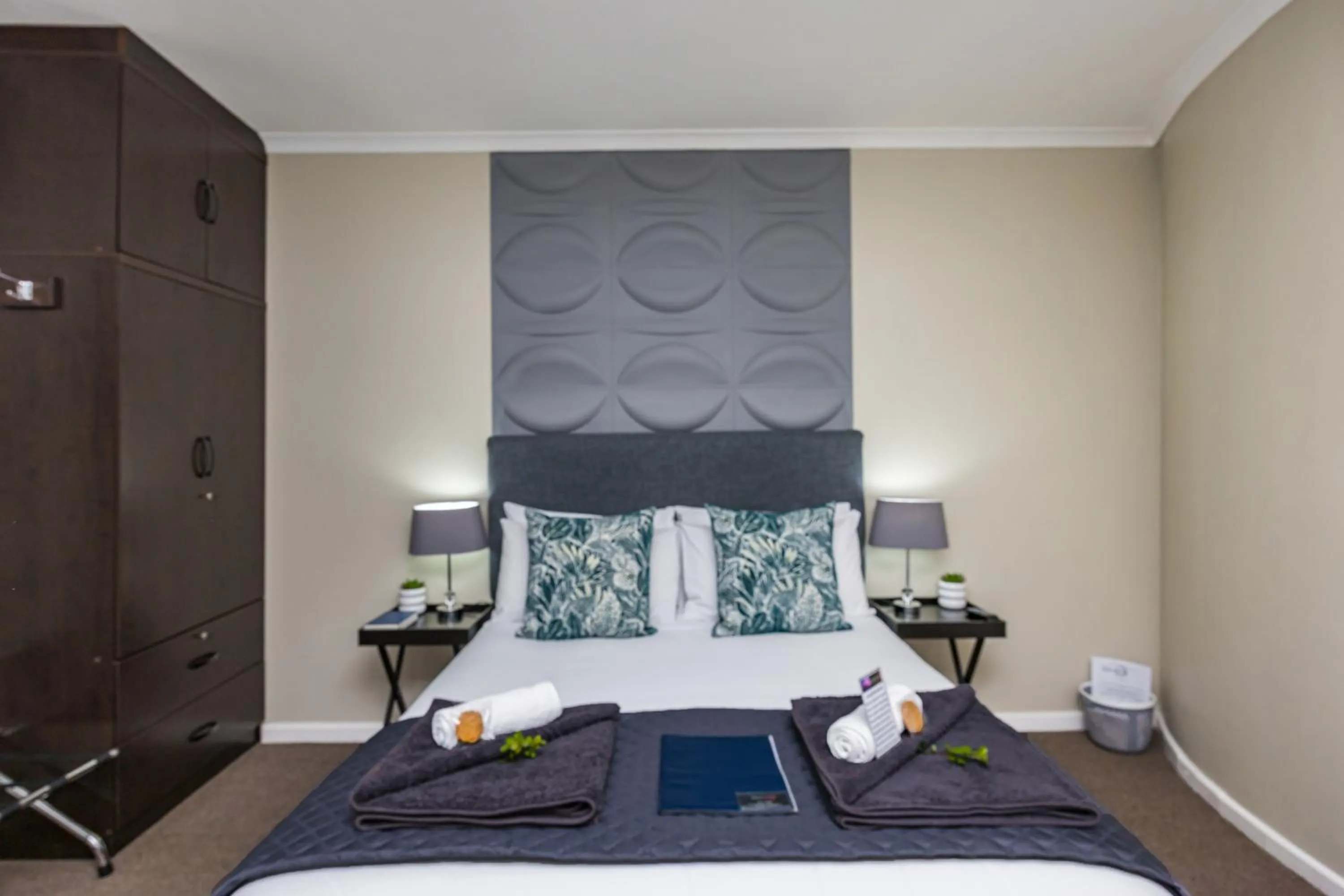 Bed in Plattekloof Premium Lodge