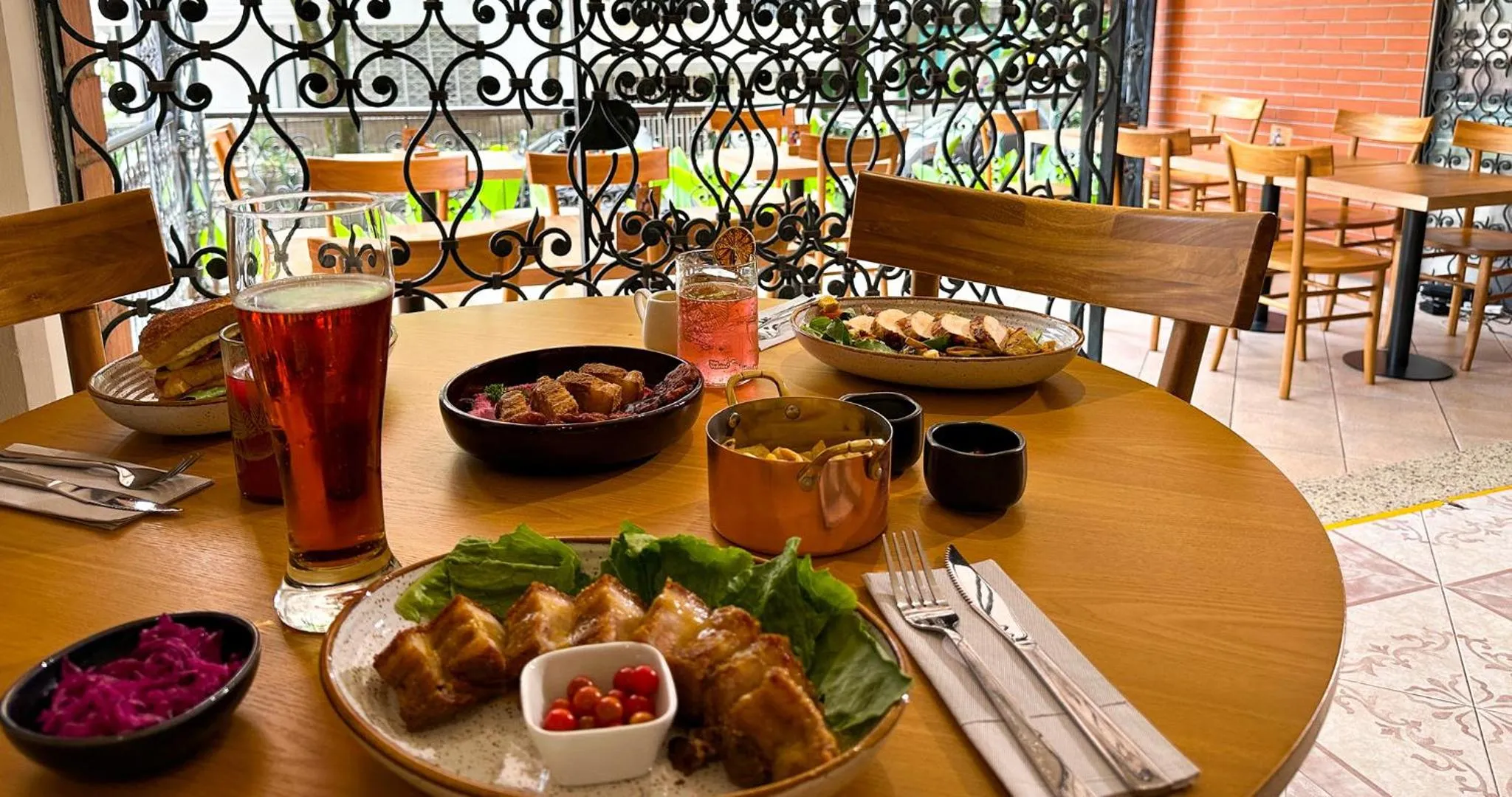 Restaurant/places to eat in Hotel Casa Laureles