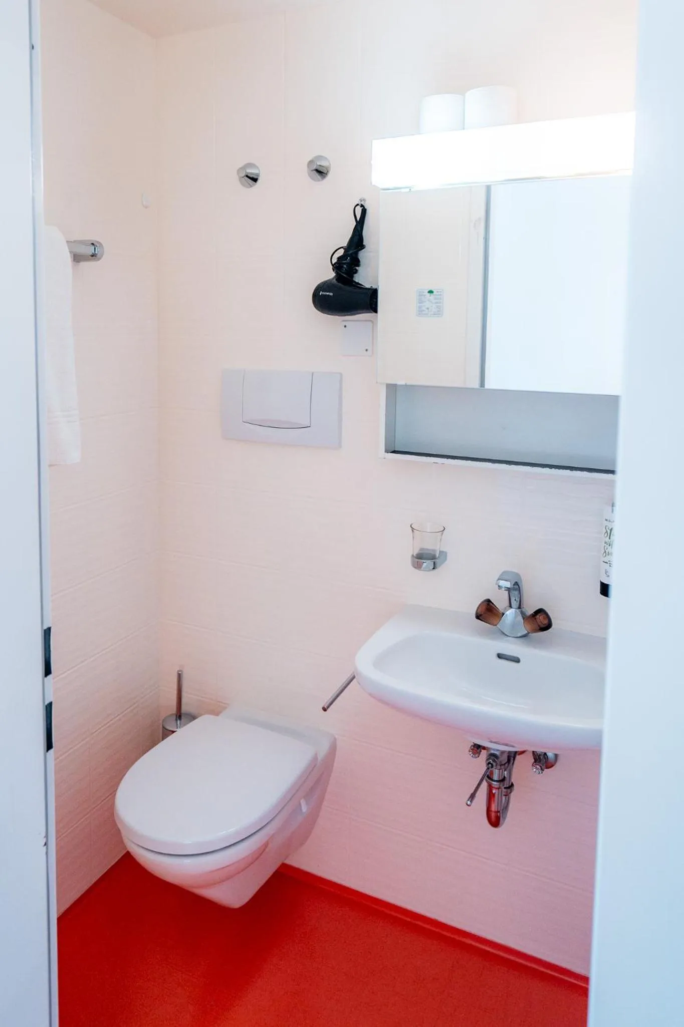 Bathroom in Hotel Haus Schönstatt contactless-Check-In