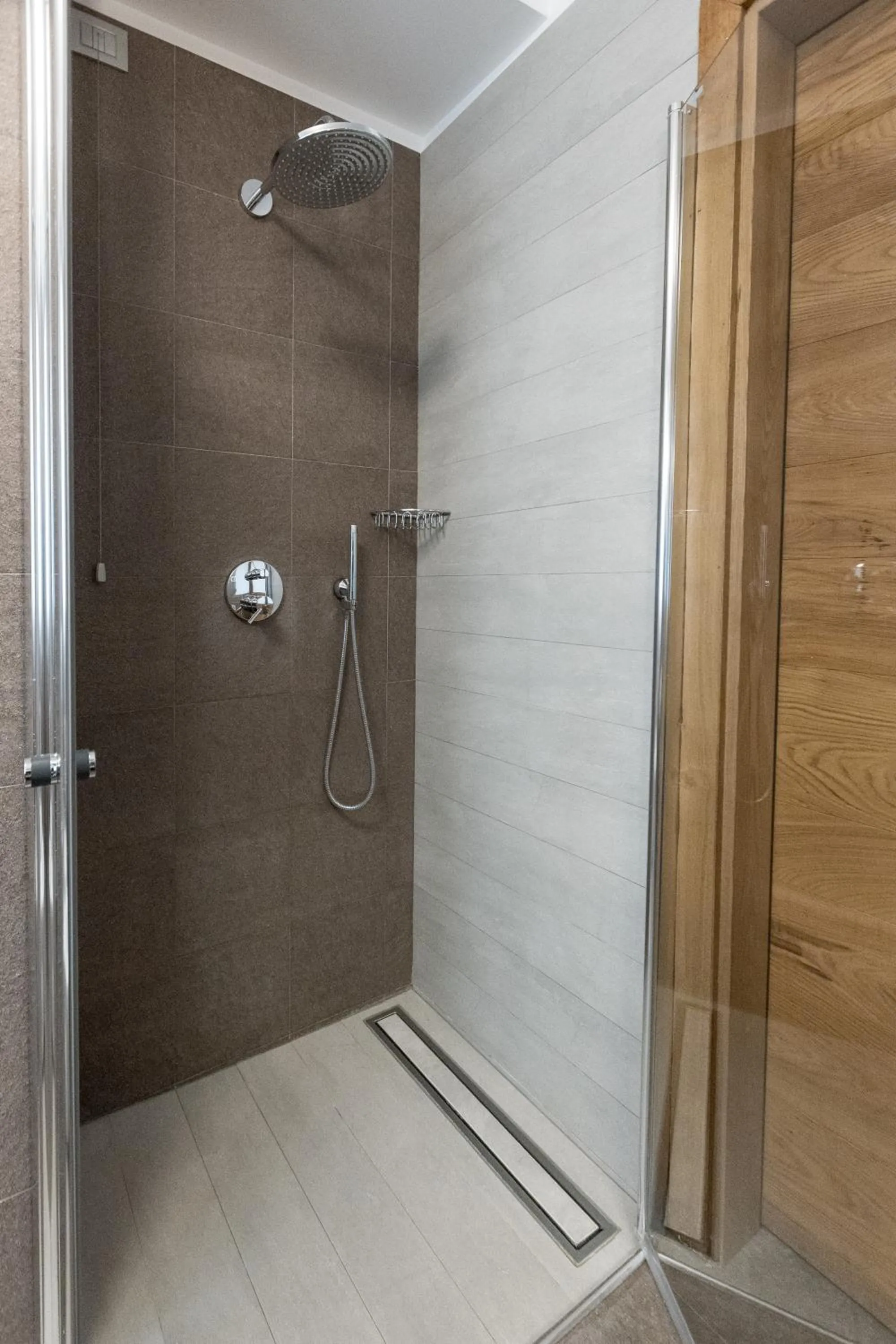 Shower in Sottovento Luxury Hospitality