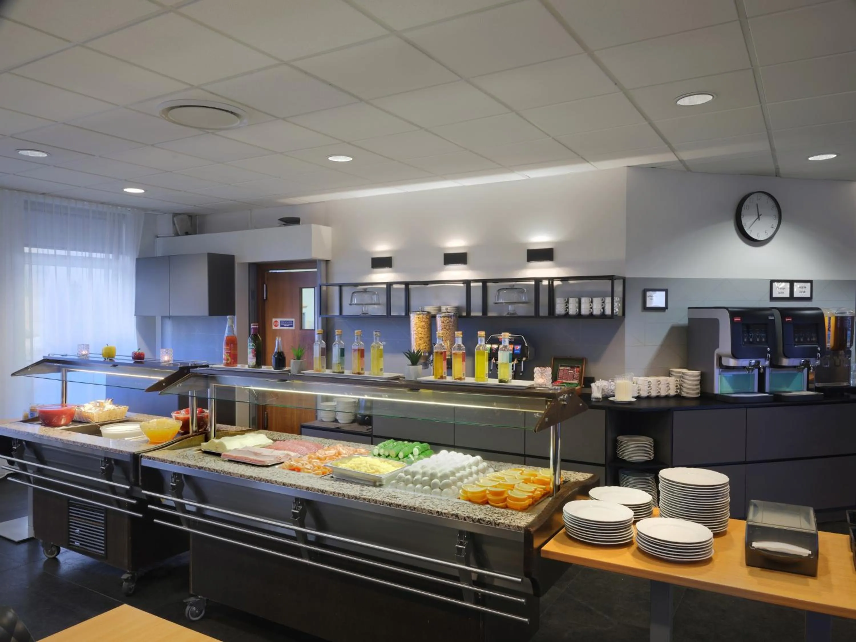 Buffet breakfast in Hotel Cabin