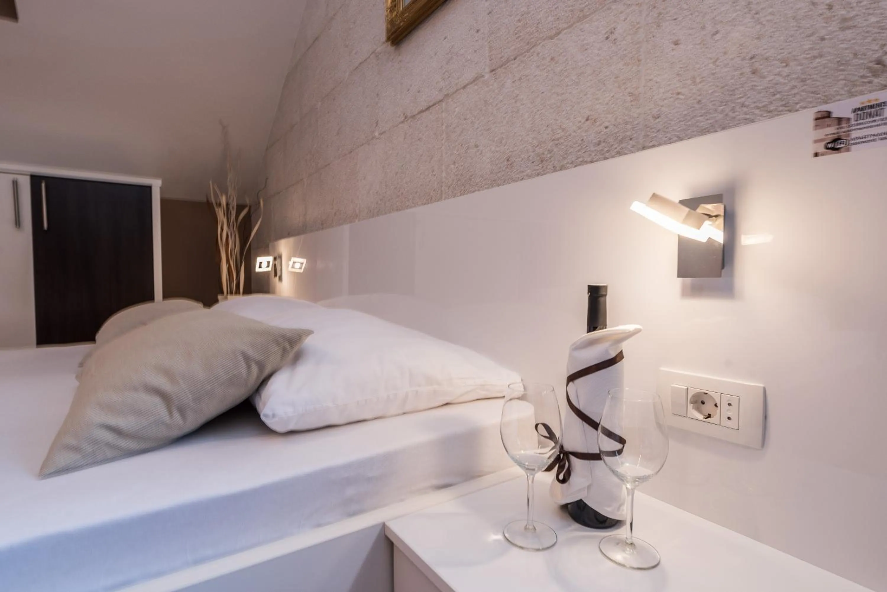 Decorative detail, Bed in Apartments Donat