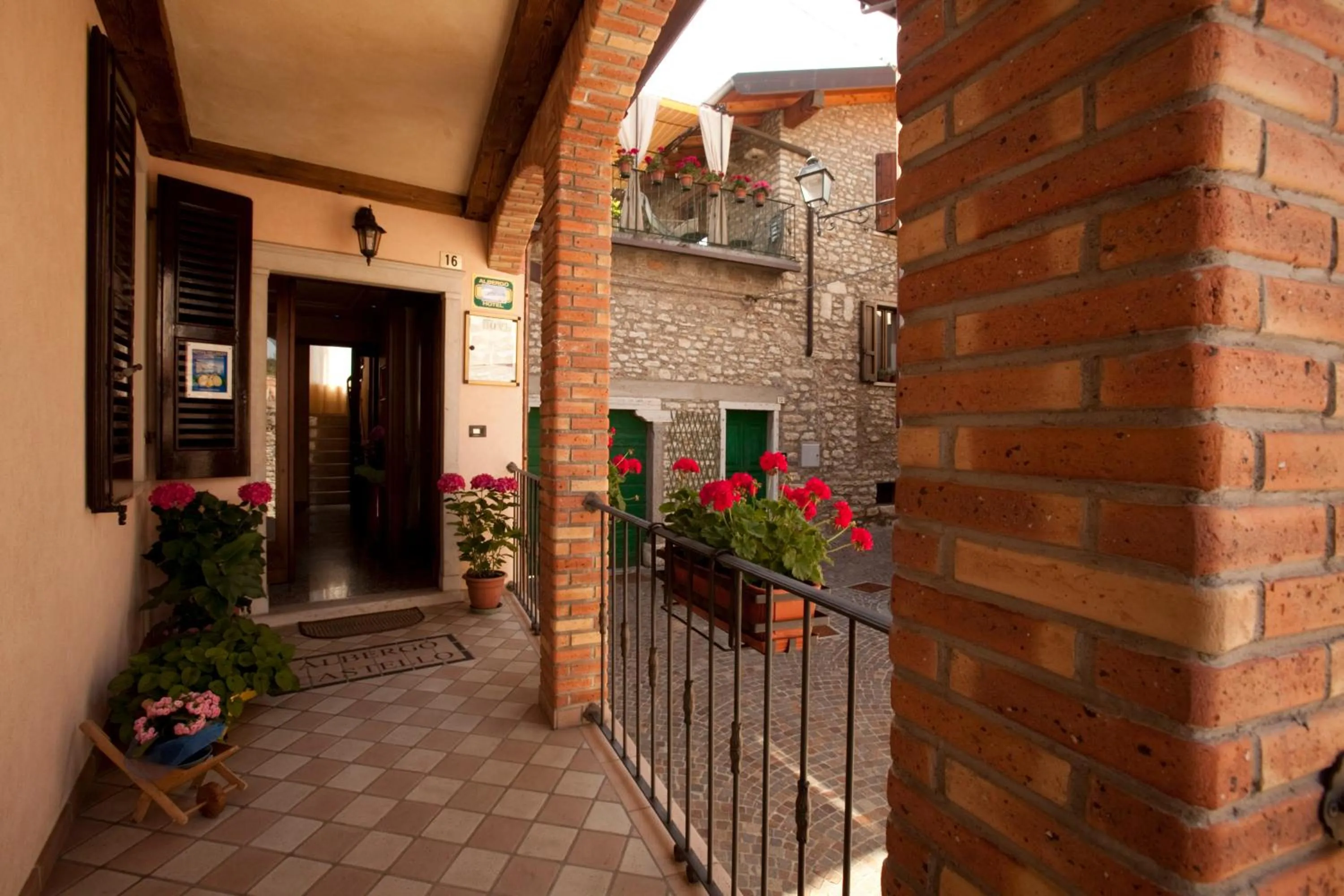 Facade/entrance in Hotel Castello