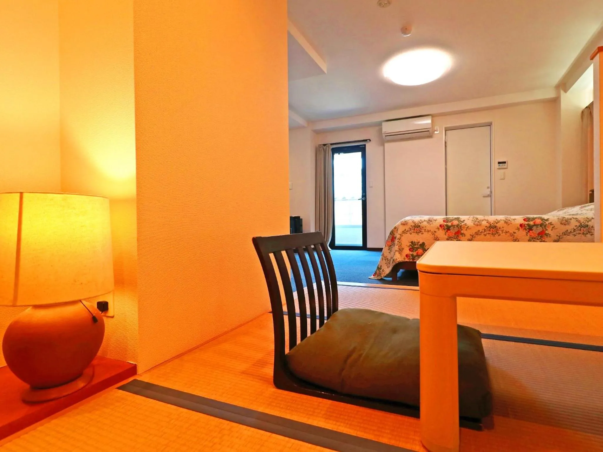 Photo of the whole room, Bed in Izu Kansya