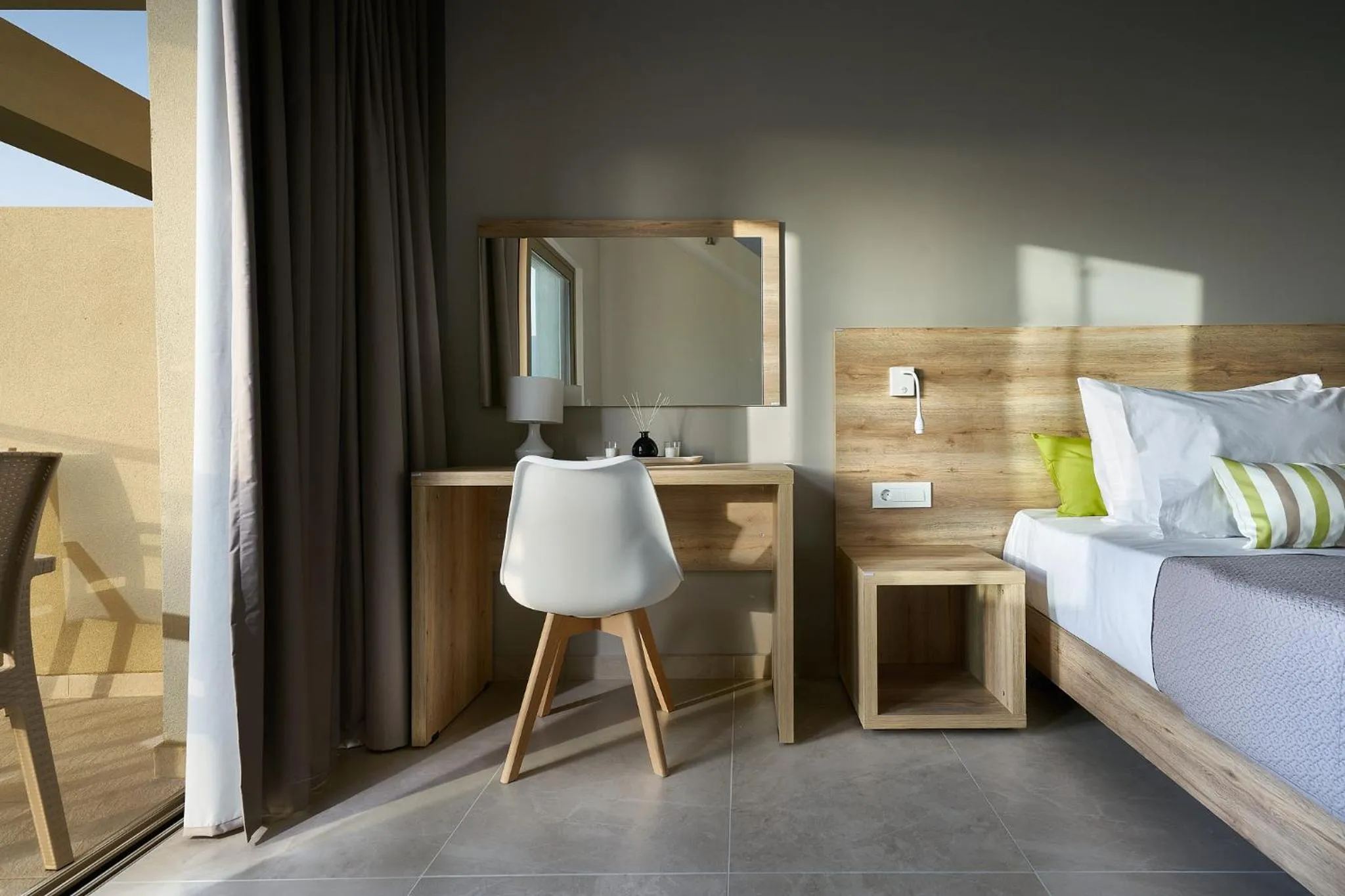 Photo of the whole room, Bed in Grapevines Hotel