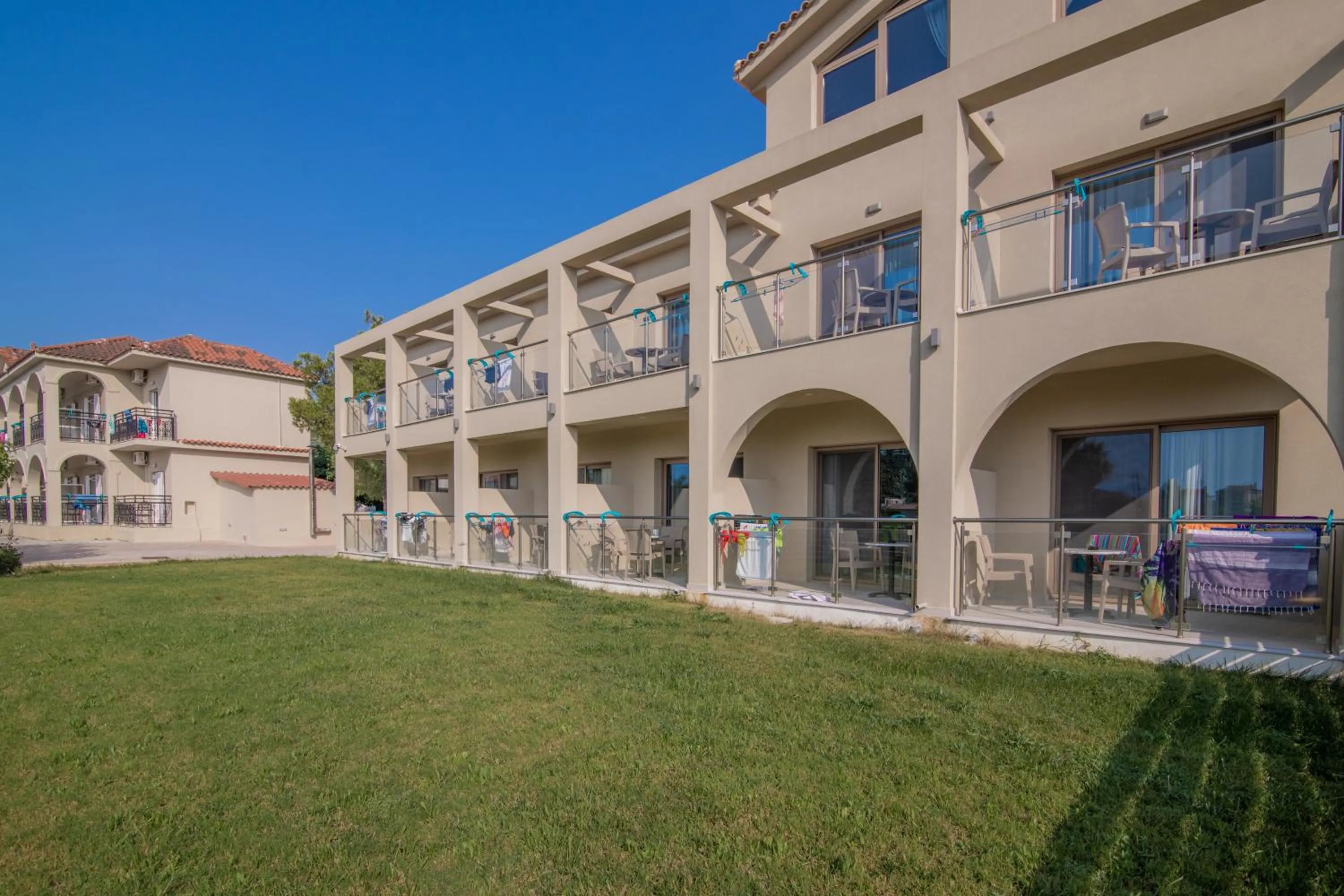 Property building in Grapevines Hotel