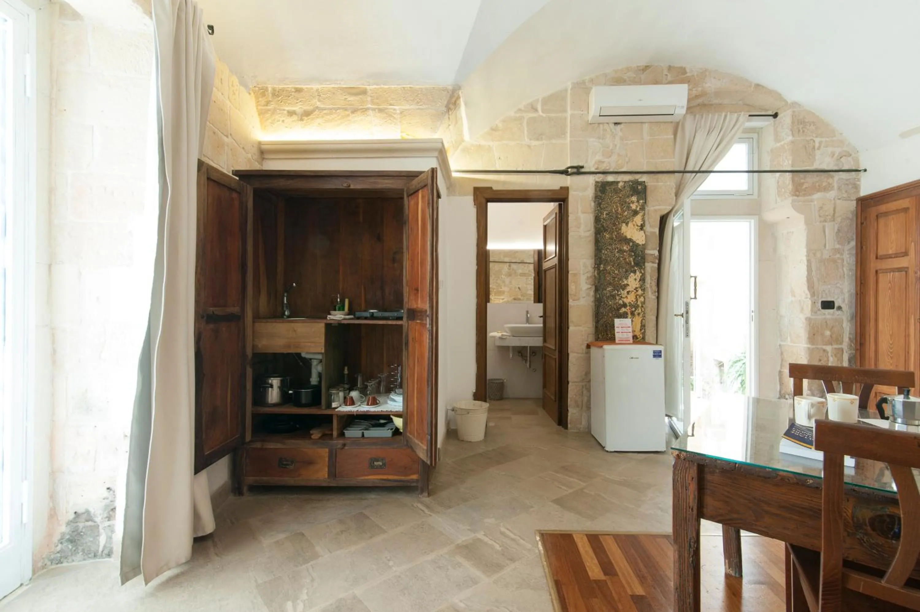 Dining area in Chiesa Greca Suites - Lecce Selection