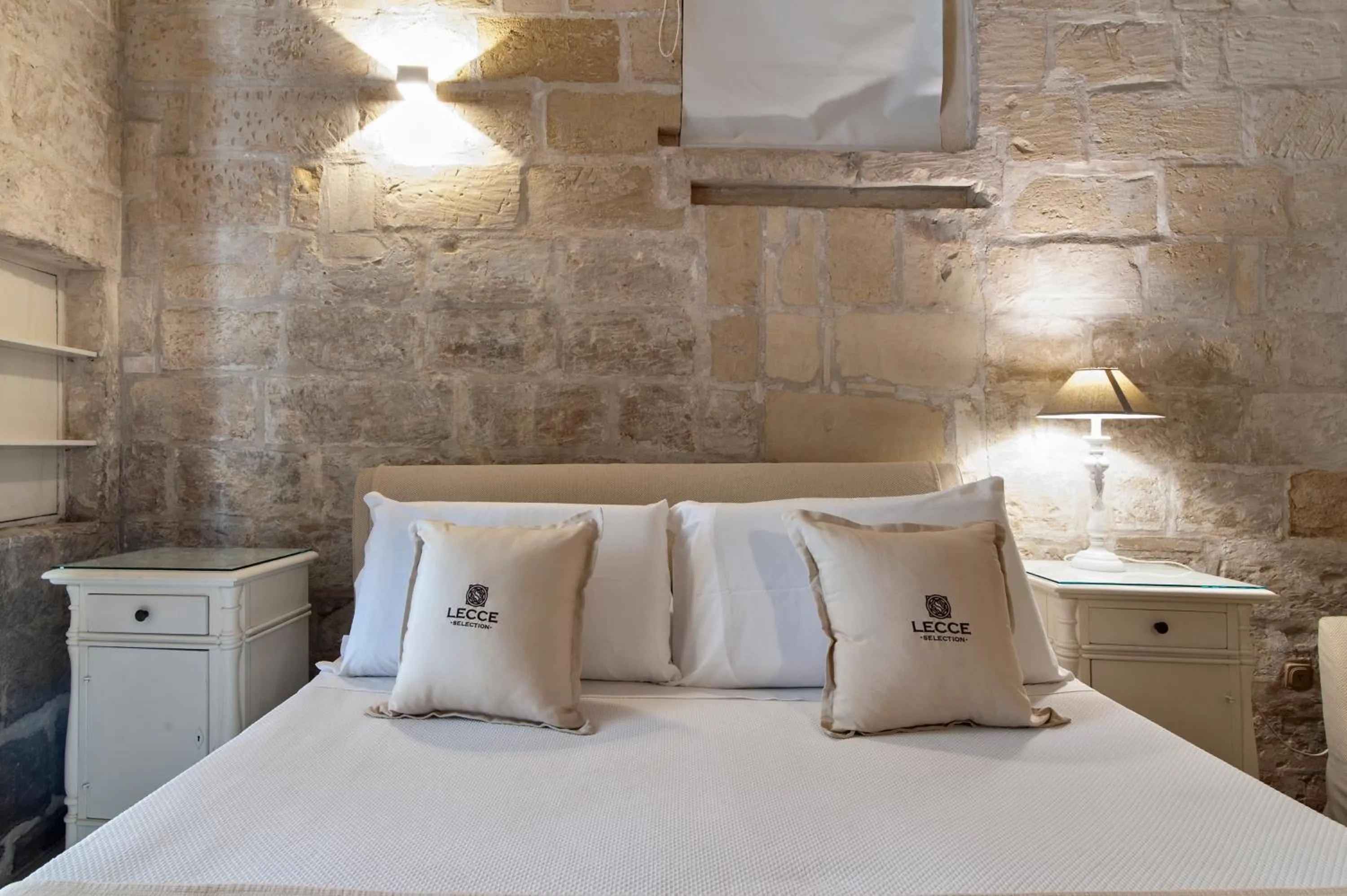 Photo of the whole room, Bed in Chiesa Greca Suites - Lecce Selection