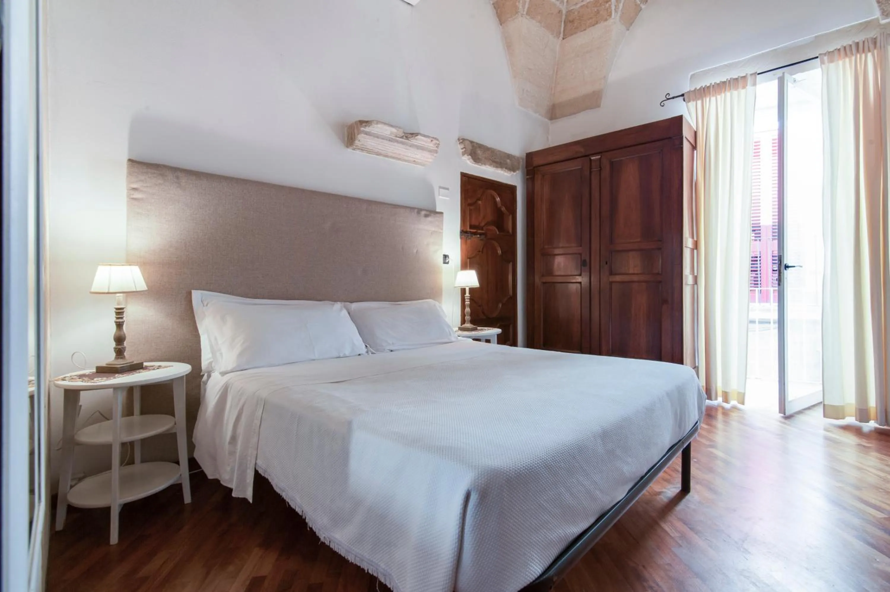 Bedroom, Bed in Chiesa Greca Suites - Lecce Selection