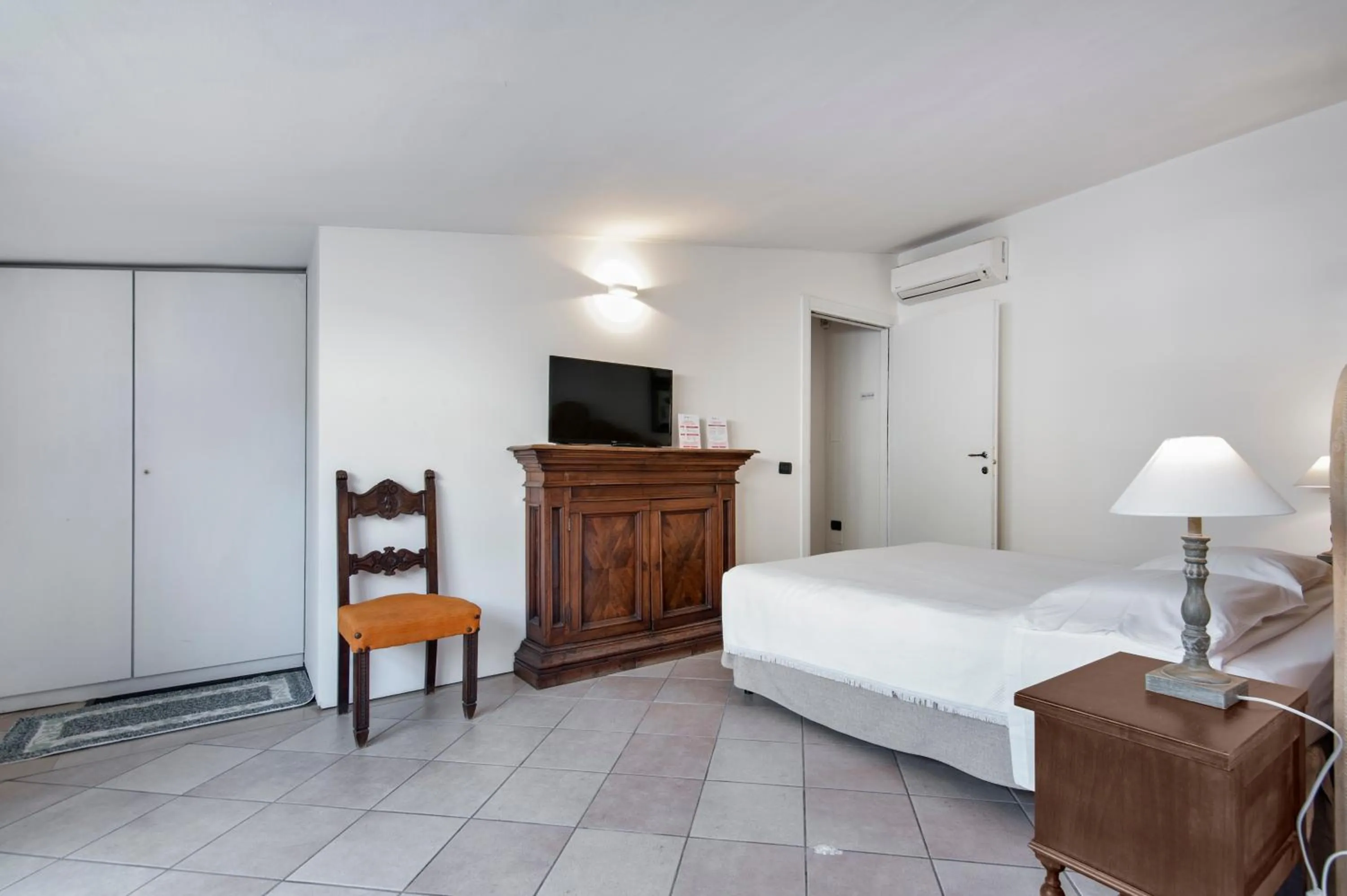 Bedroom, Bed in Chiesa Greca Suites - Lecce Selection