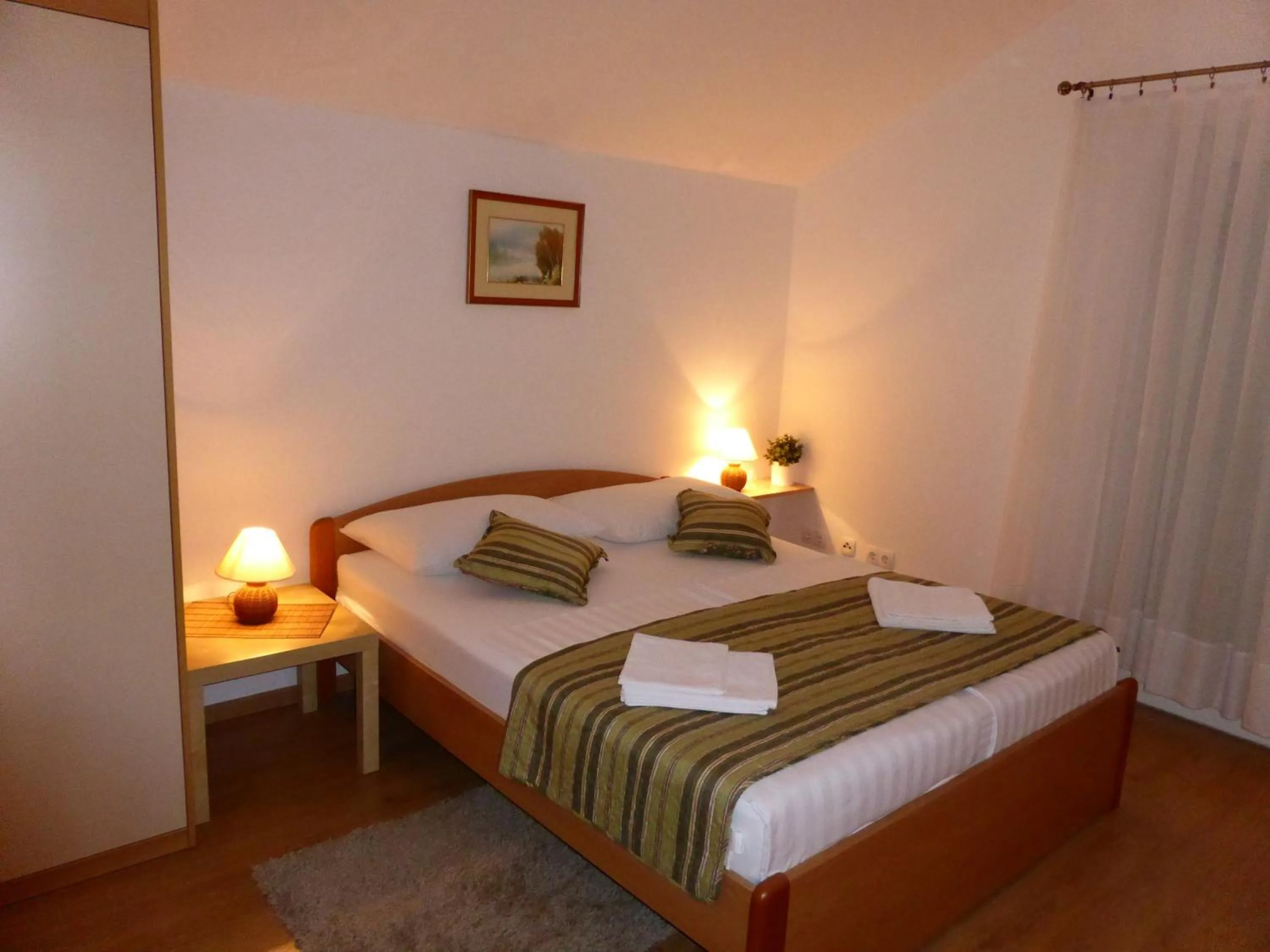 Bed in Apartments Toni, Borik