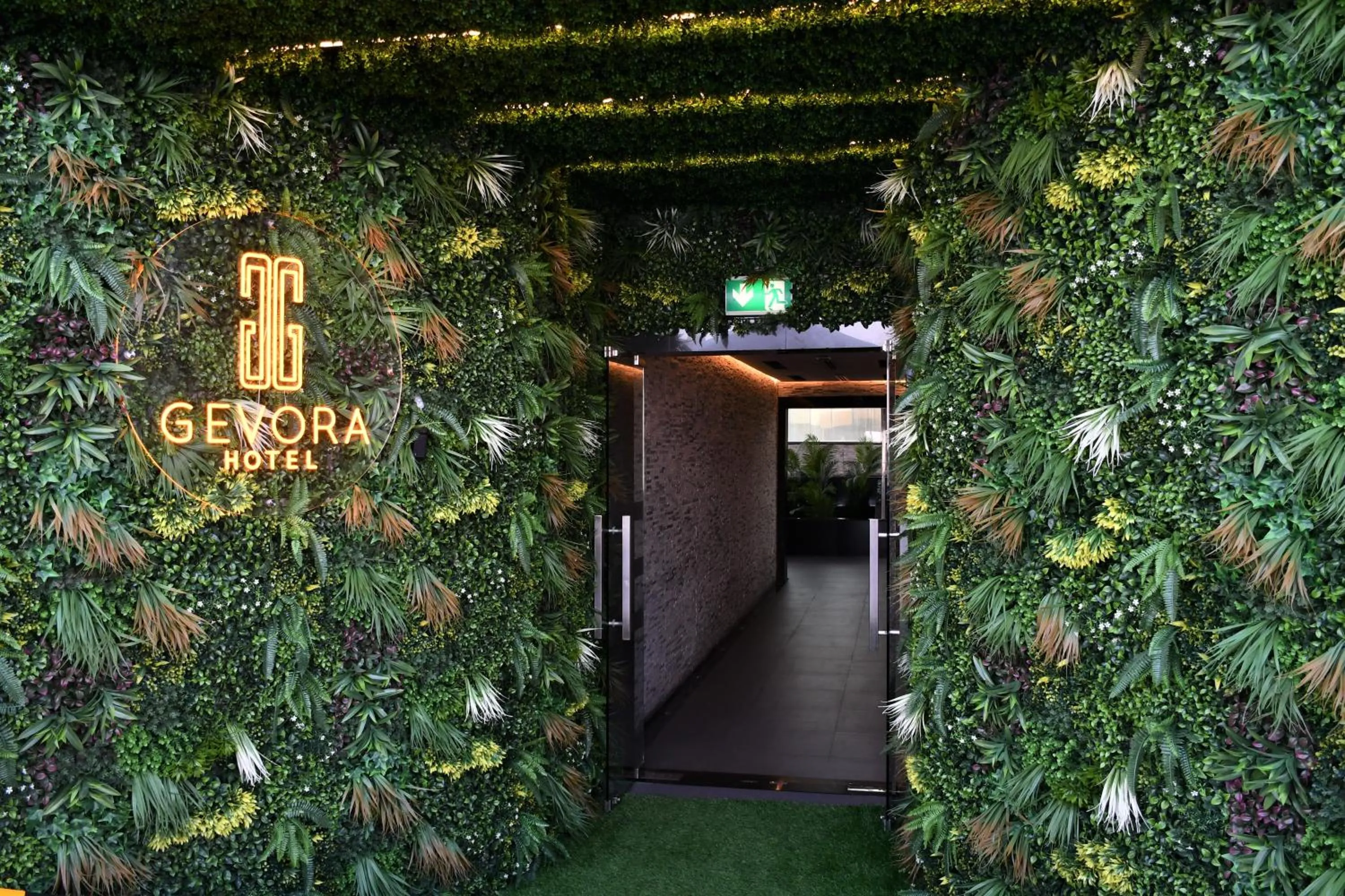 Swimming pool in Gevora Hotel