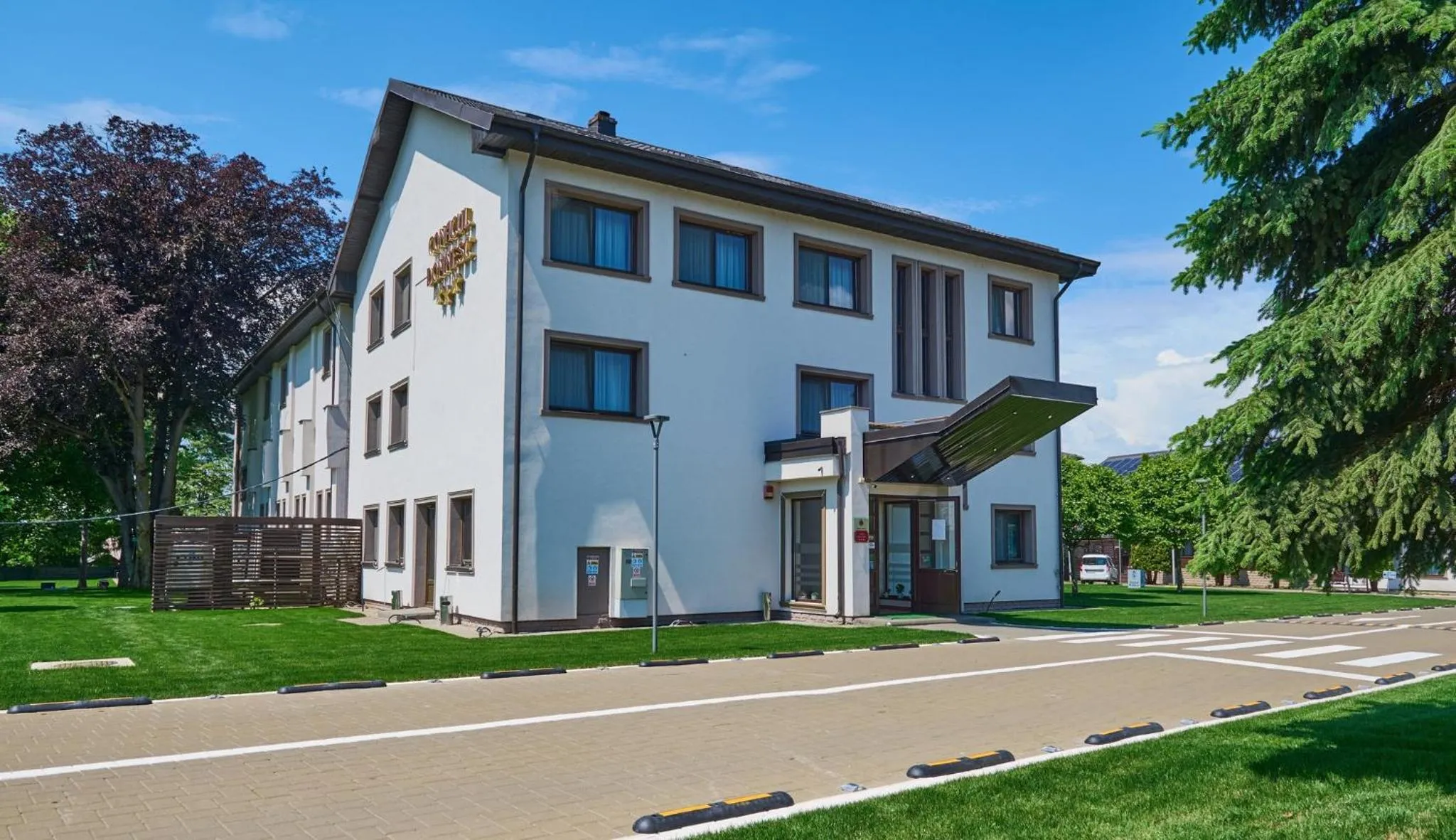 Property building in Conacul Domnesc