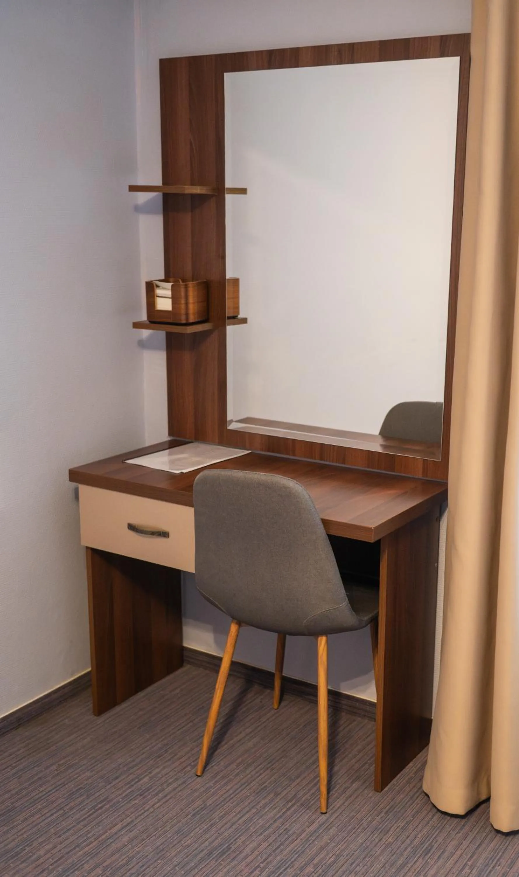 Photo of the whole room in Conacul Domnesc