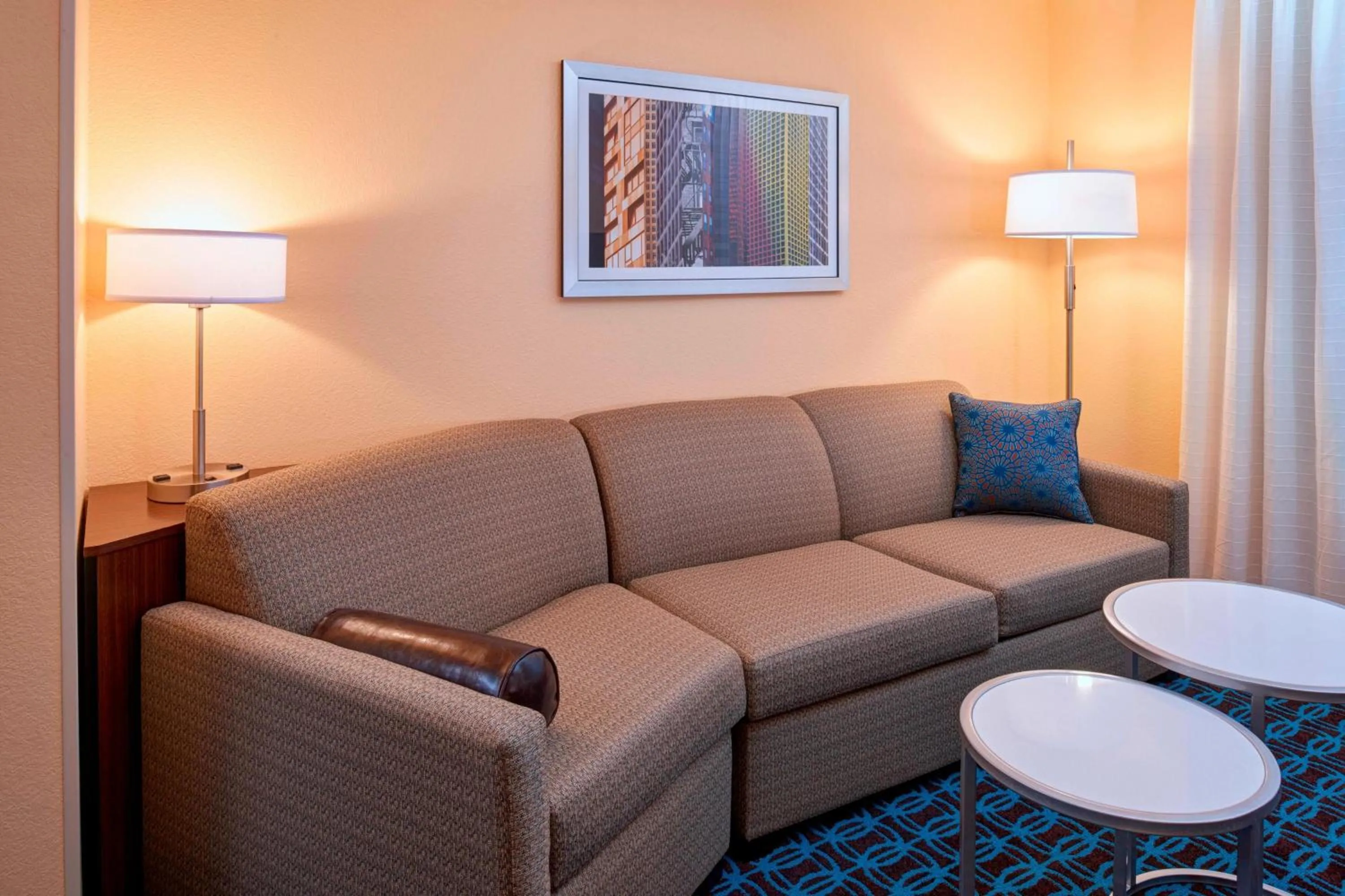 Living room in Fairfield Inn & Suites By Marriott Ann Arbor Ypsilanti