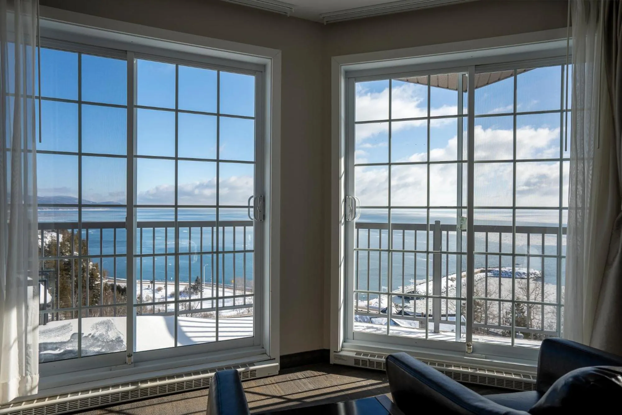 Winter in Hôtel et Pavillons Le Petit Manoir du Casino