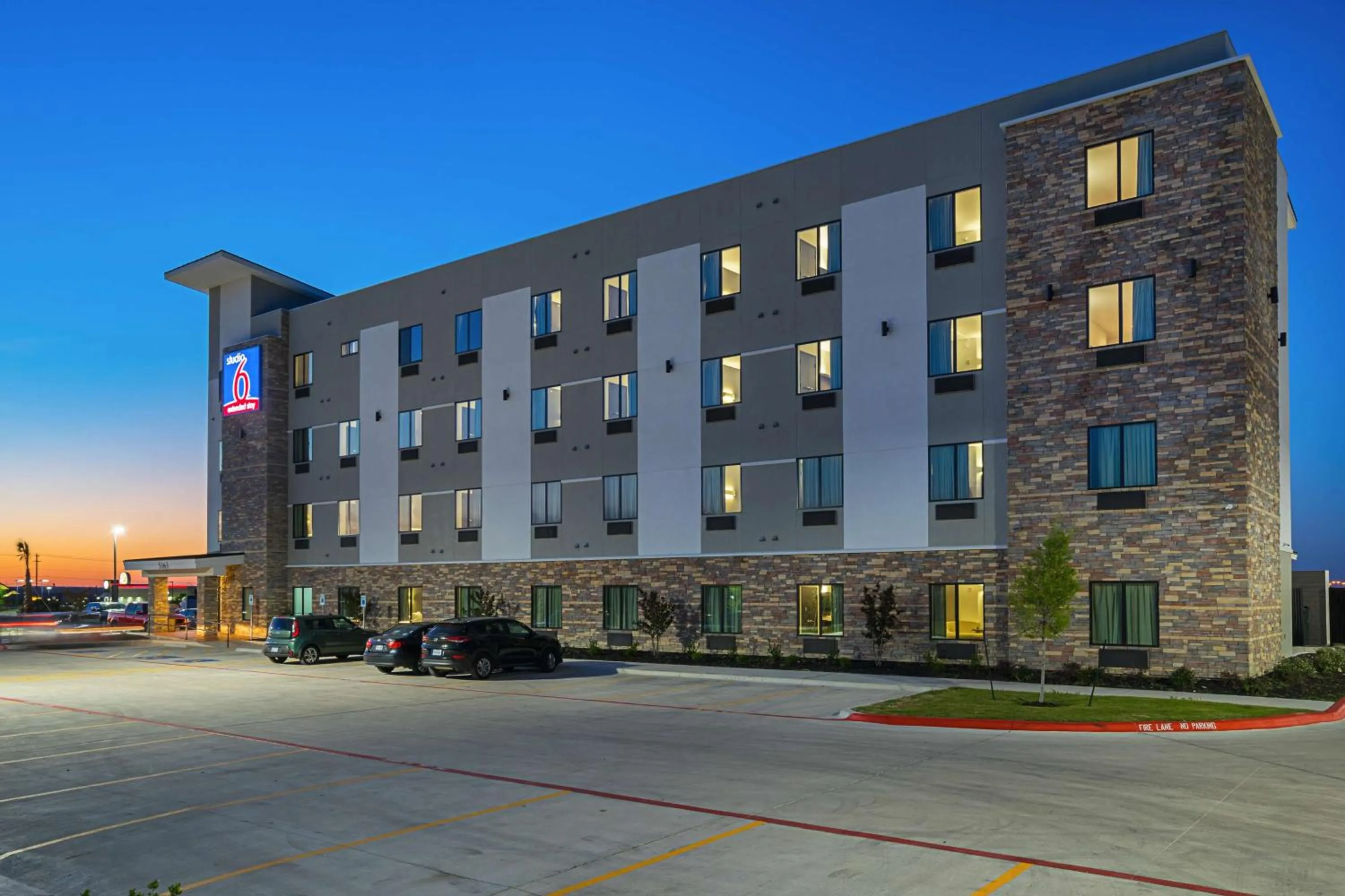 Property building in Studio 6-Buda, TX