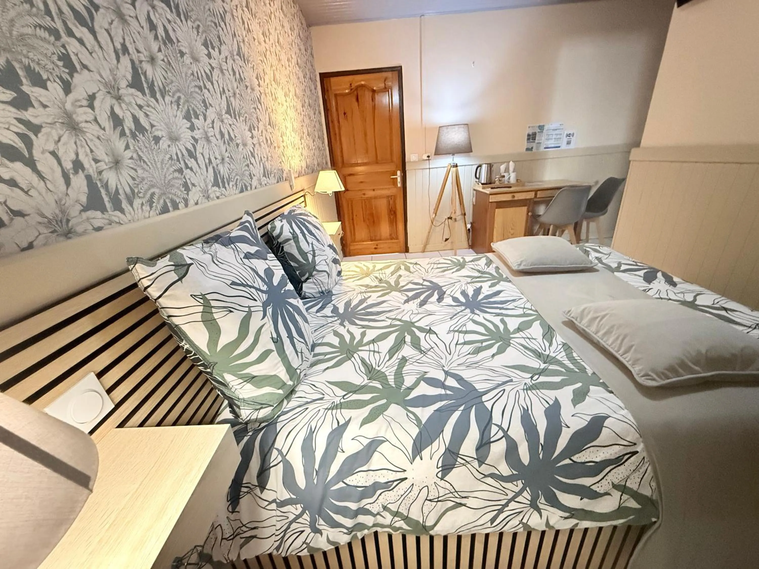 Bed in Auberge Desprairies