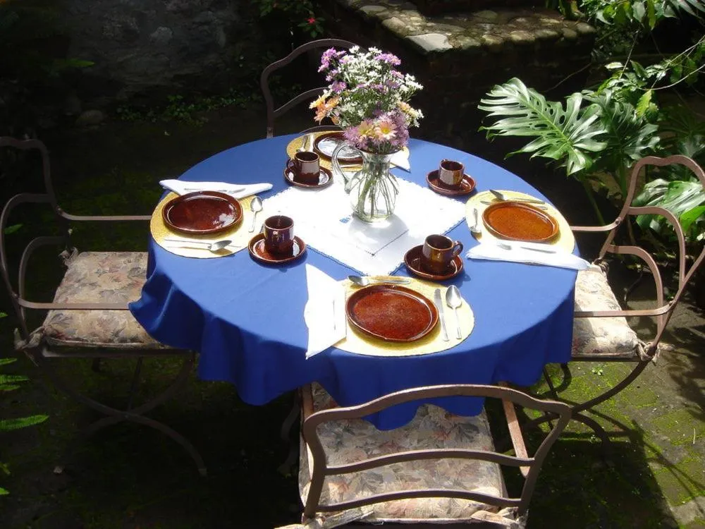 Restaurant/places to eat in La Casona Breakfast & Wellness Center