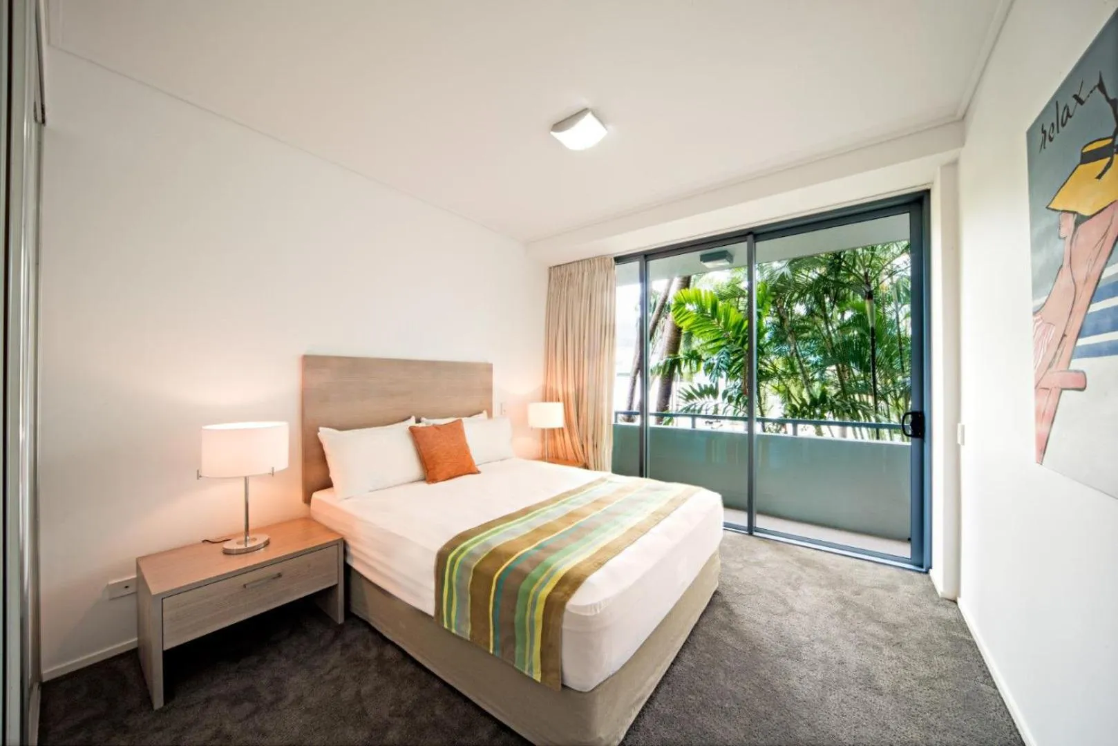 Bedroom, Bed in Peninsula Airlie Beach