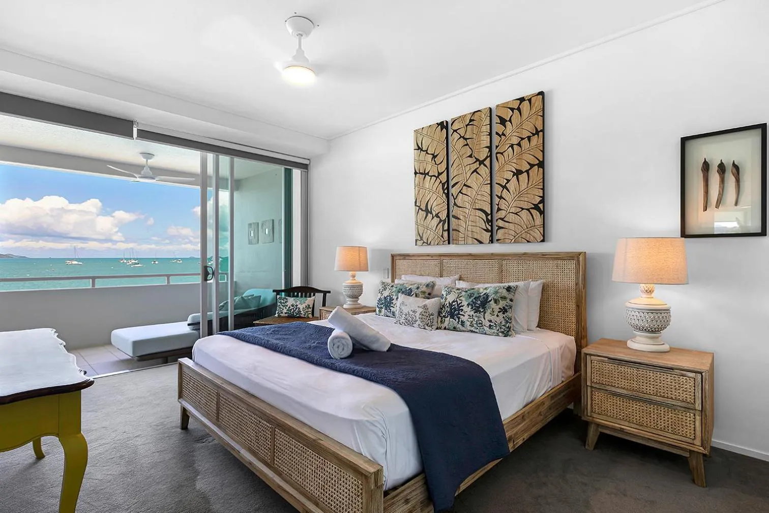 Bed in Peninsula Airlie Beach