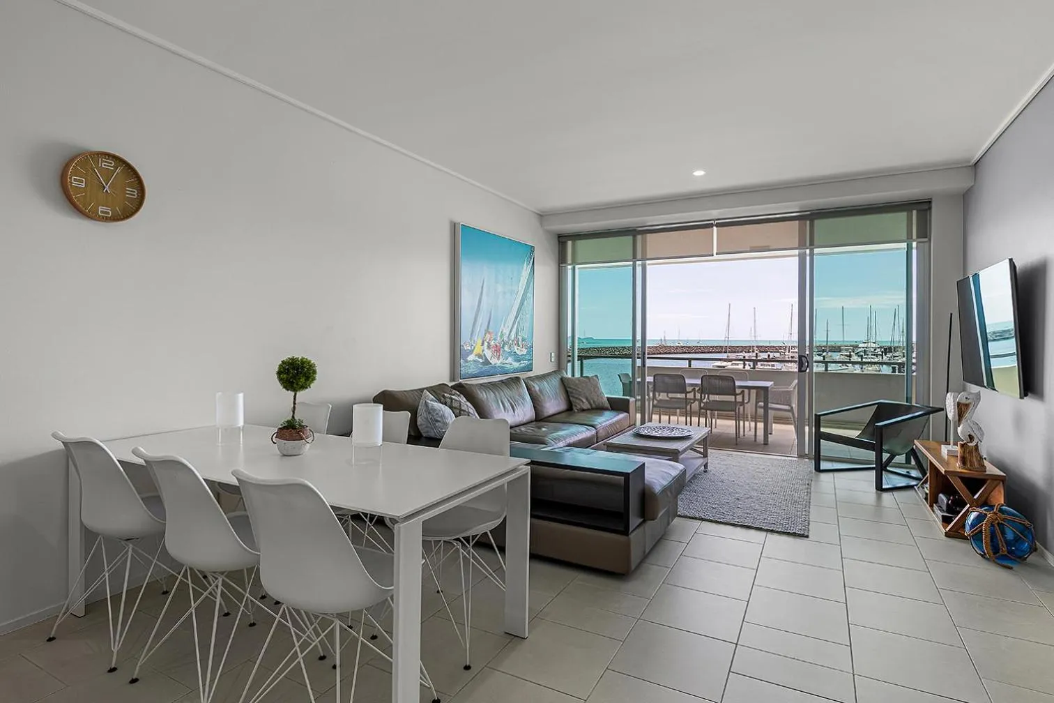 TV and multimedia in Peninsula Airlie Beach