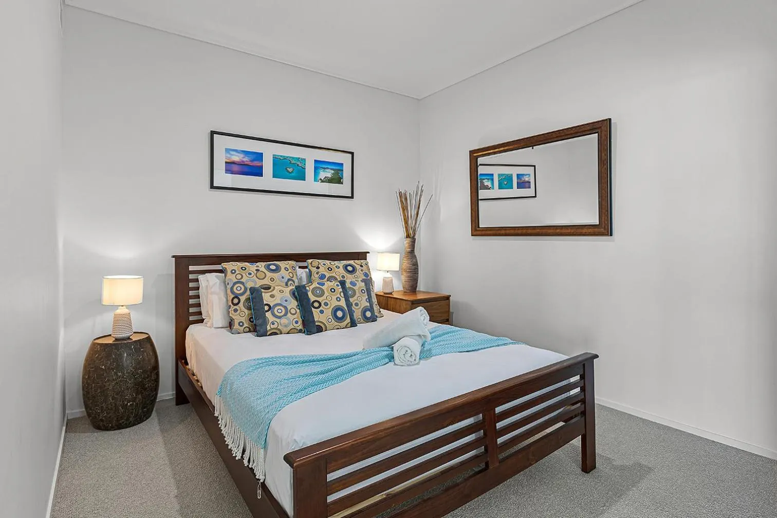 Bedroom, Bed in Peninsula Airlie Beach