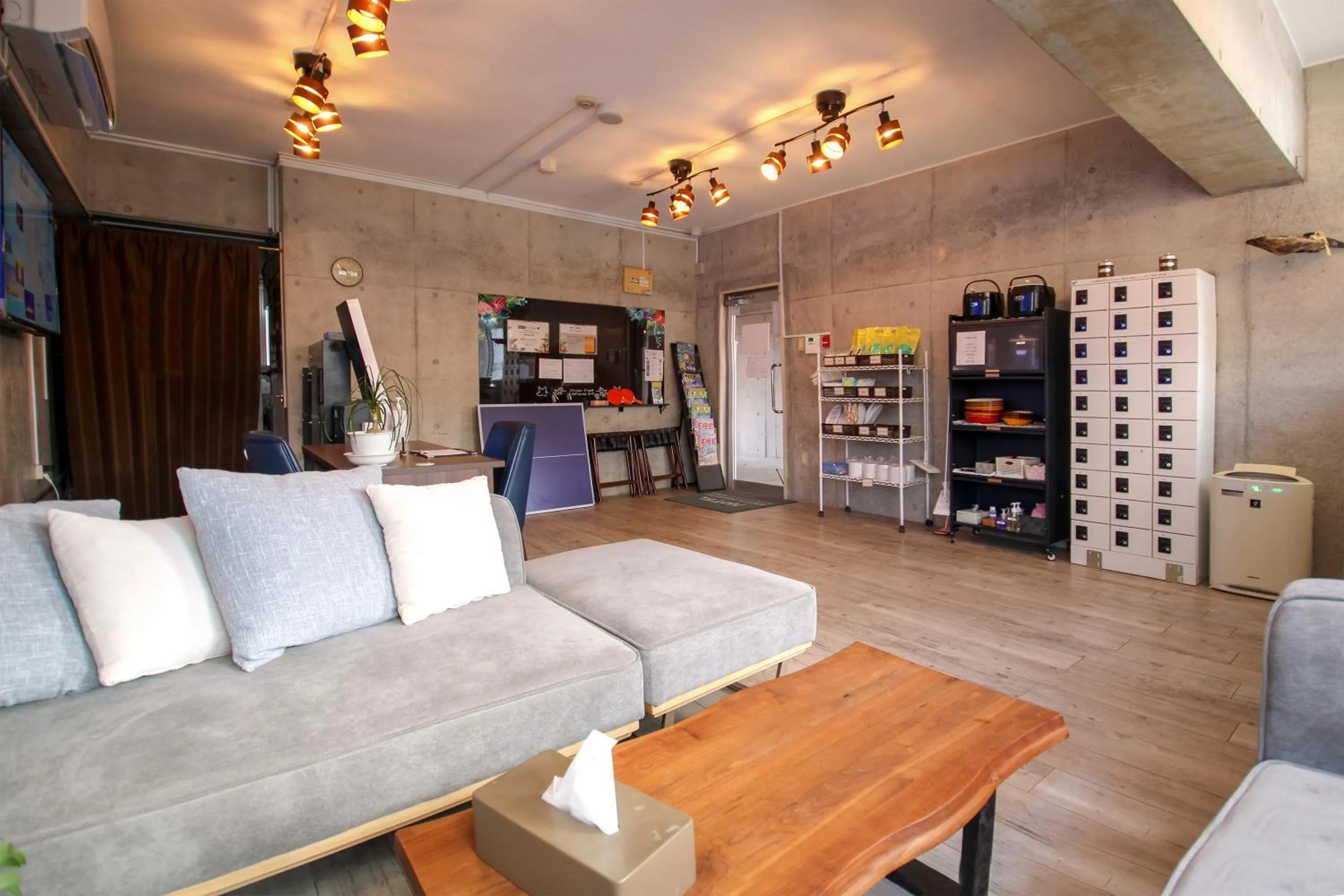 Communal lounge/ TV room in Hotel Resort Inn Ishigakijima